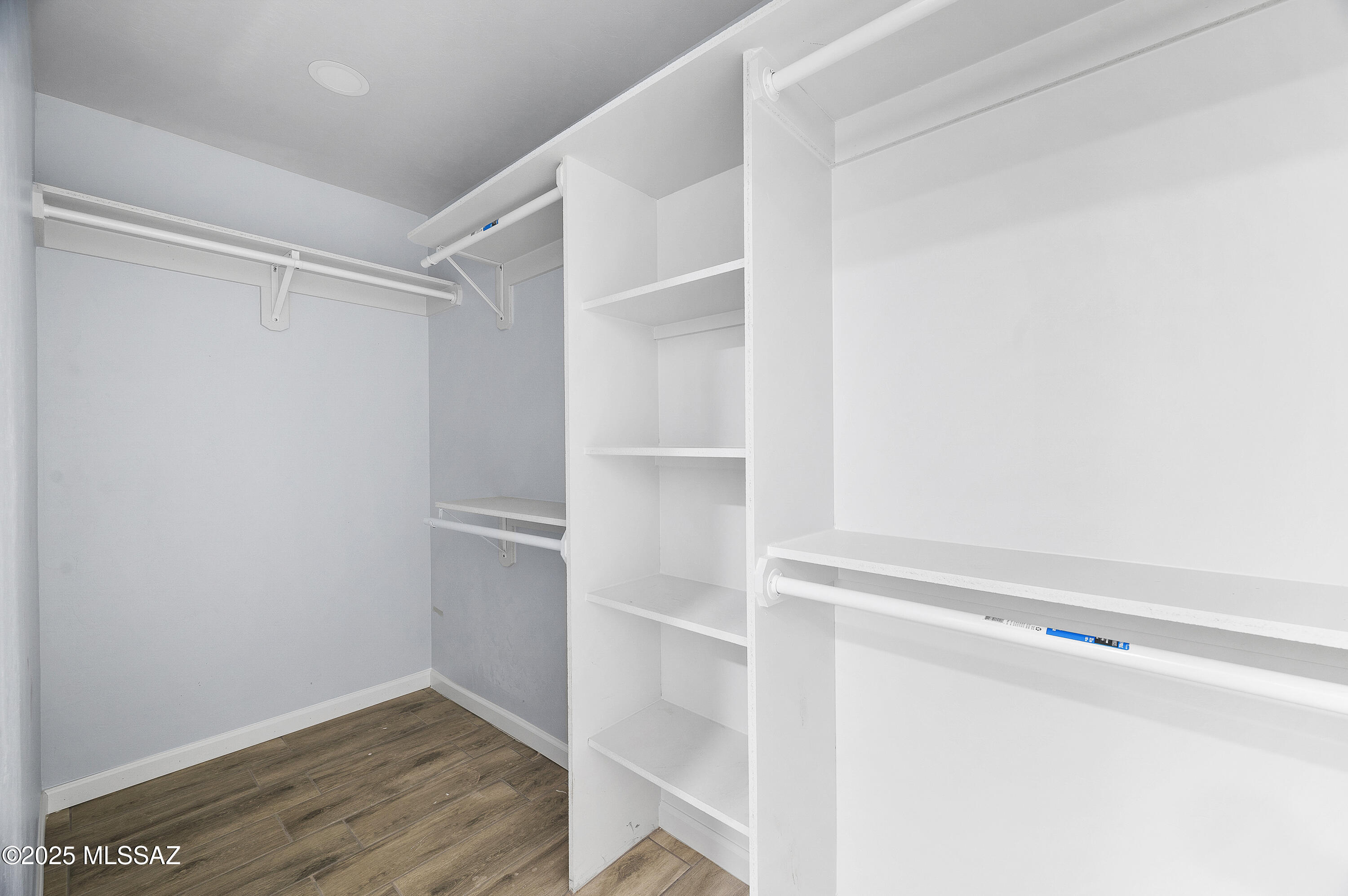 115 S Richmond Drive