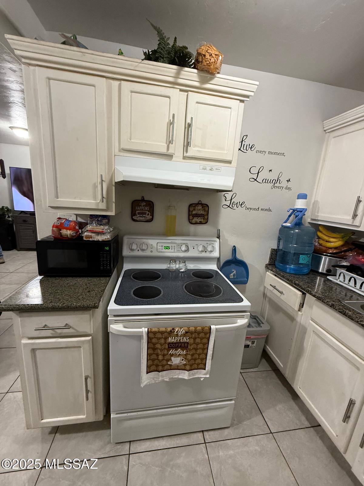 6838 S Nogales Highway