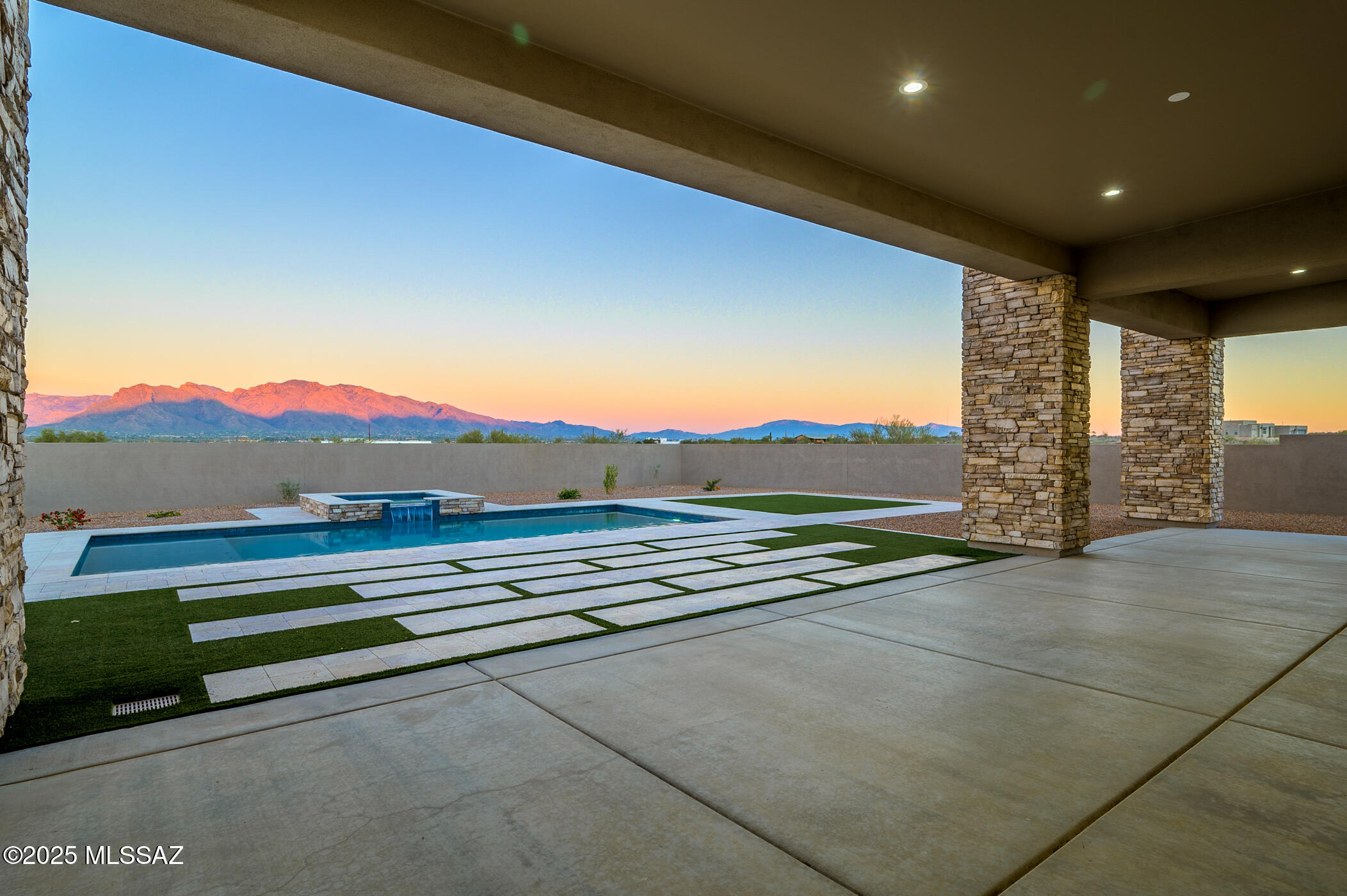 4357 W Placita Tres Rocas