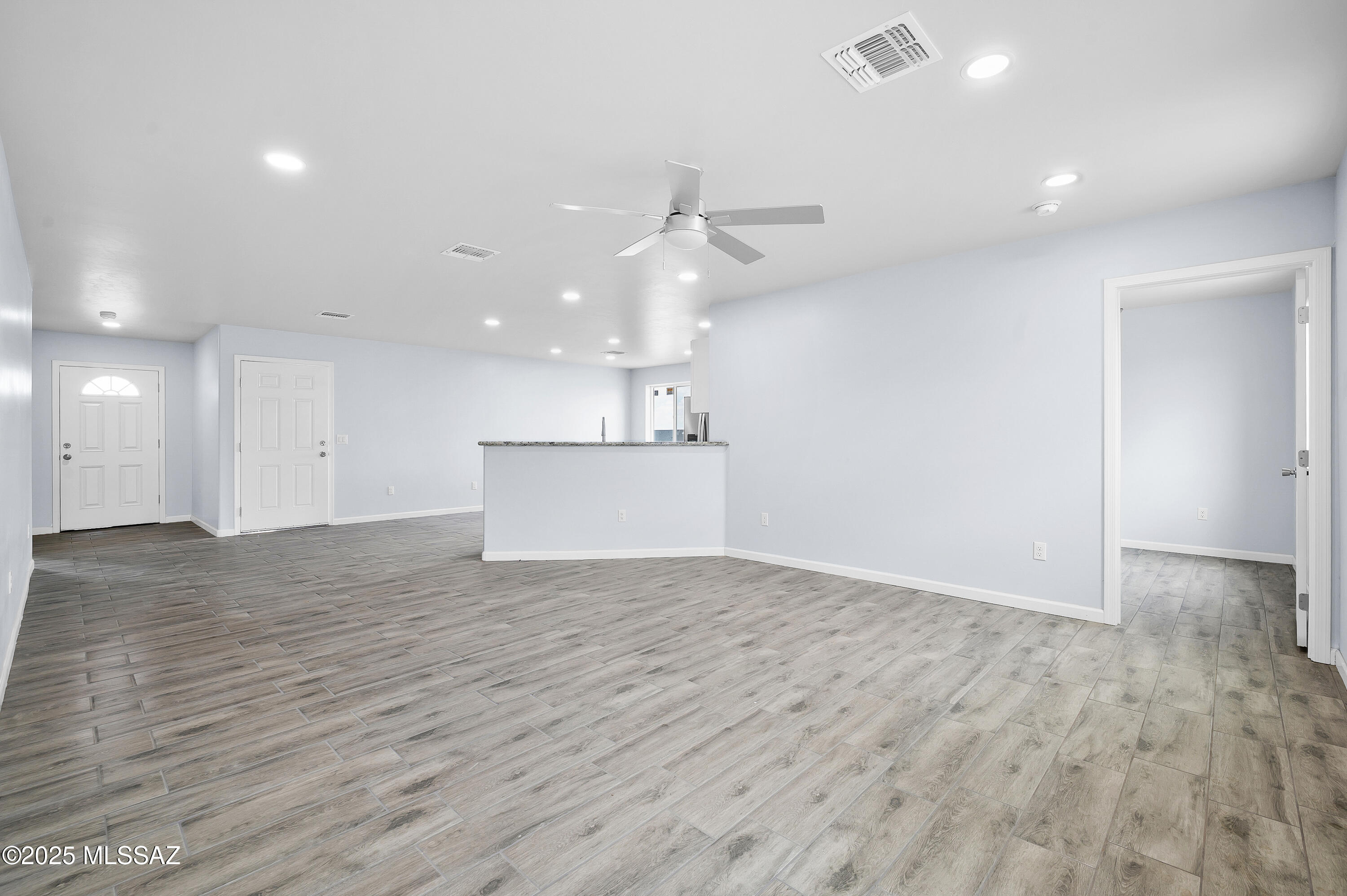 124 S Richmond Drive