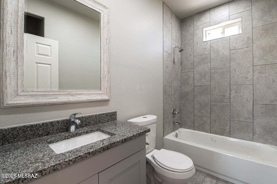 124 S Richmond Drive