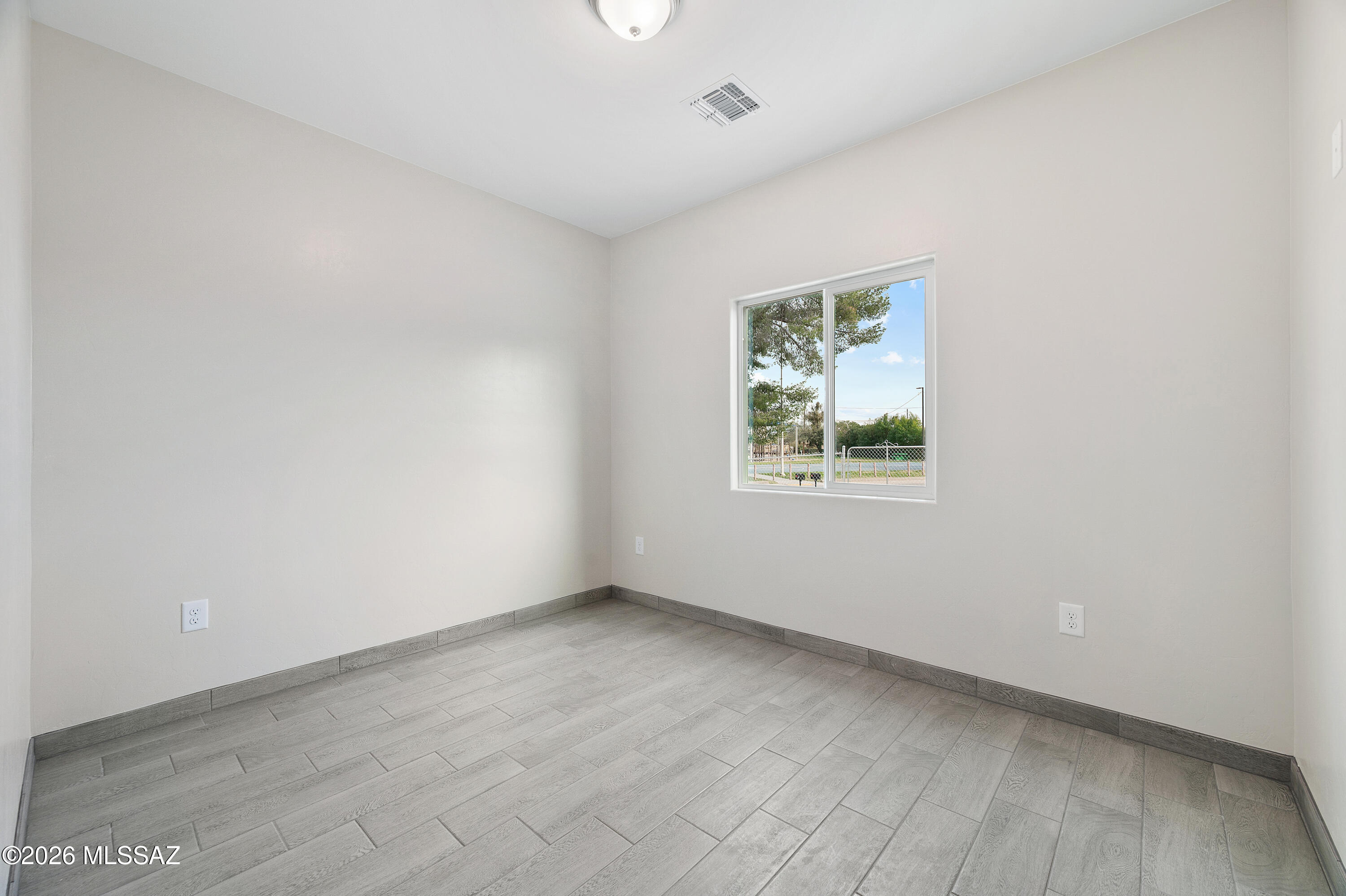 1605 N Yavapai Street