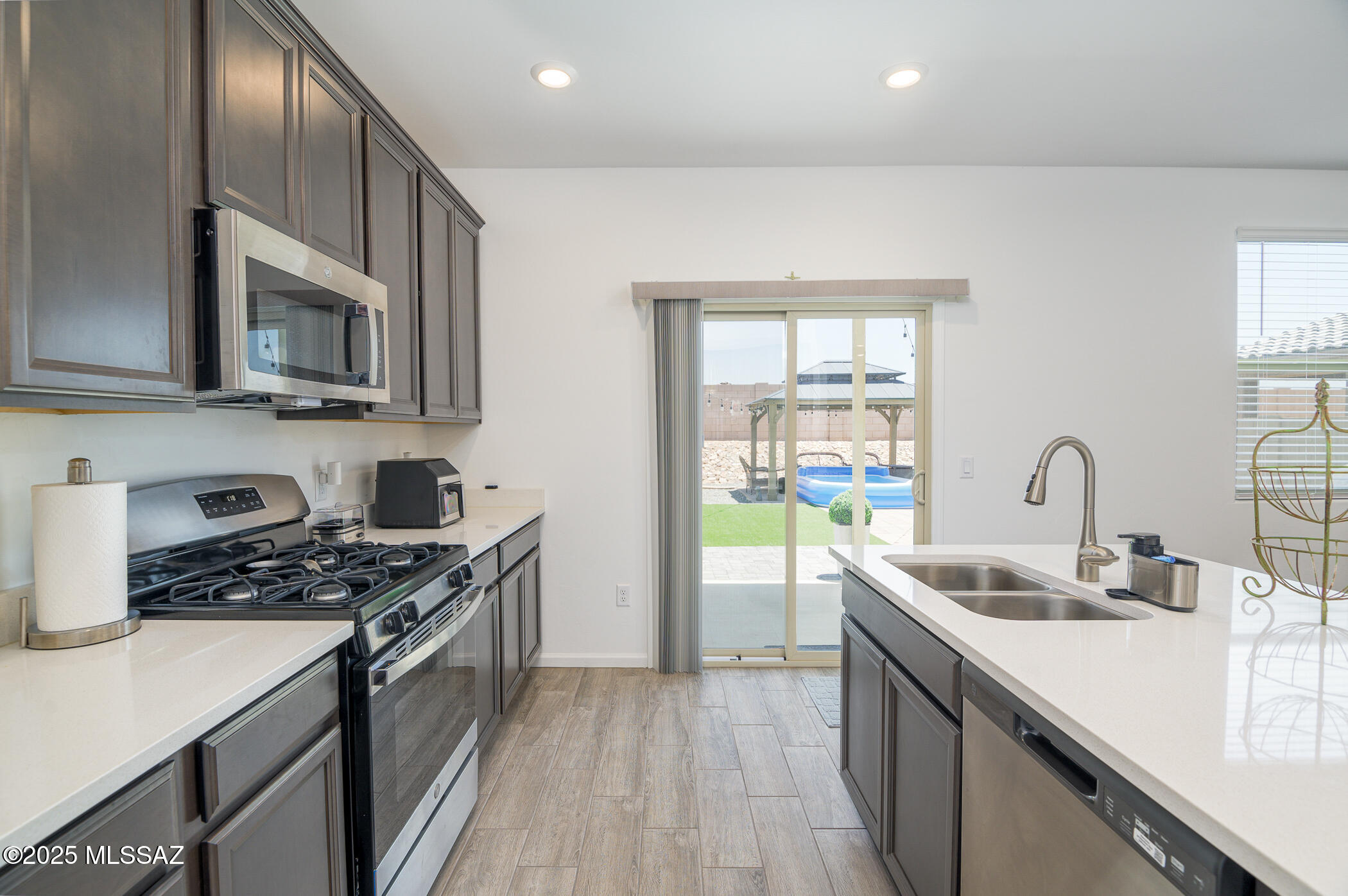 7121 W Vineridge Drive