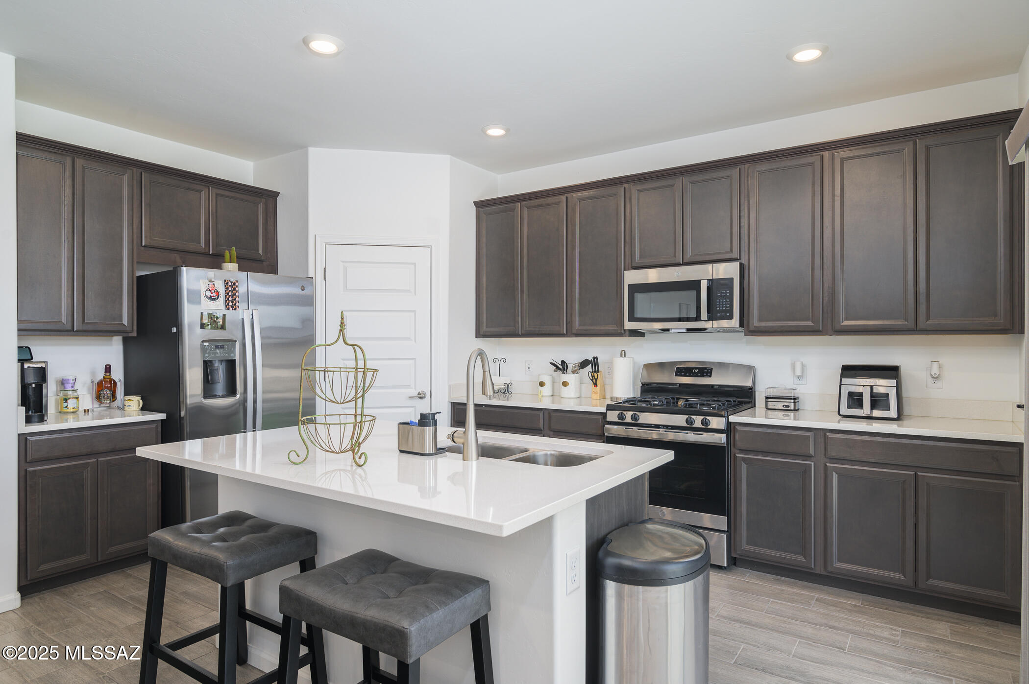 7121 W Vineridge Drive