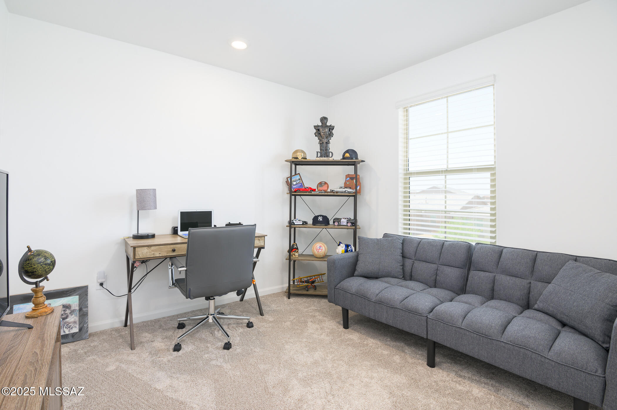 7121 W Vineridge Drive