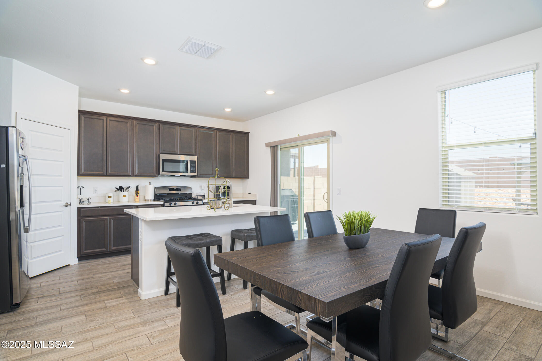 7121 W Vineridge Drive