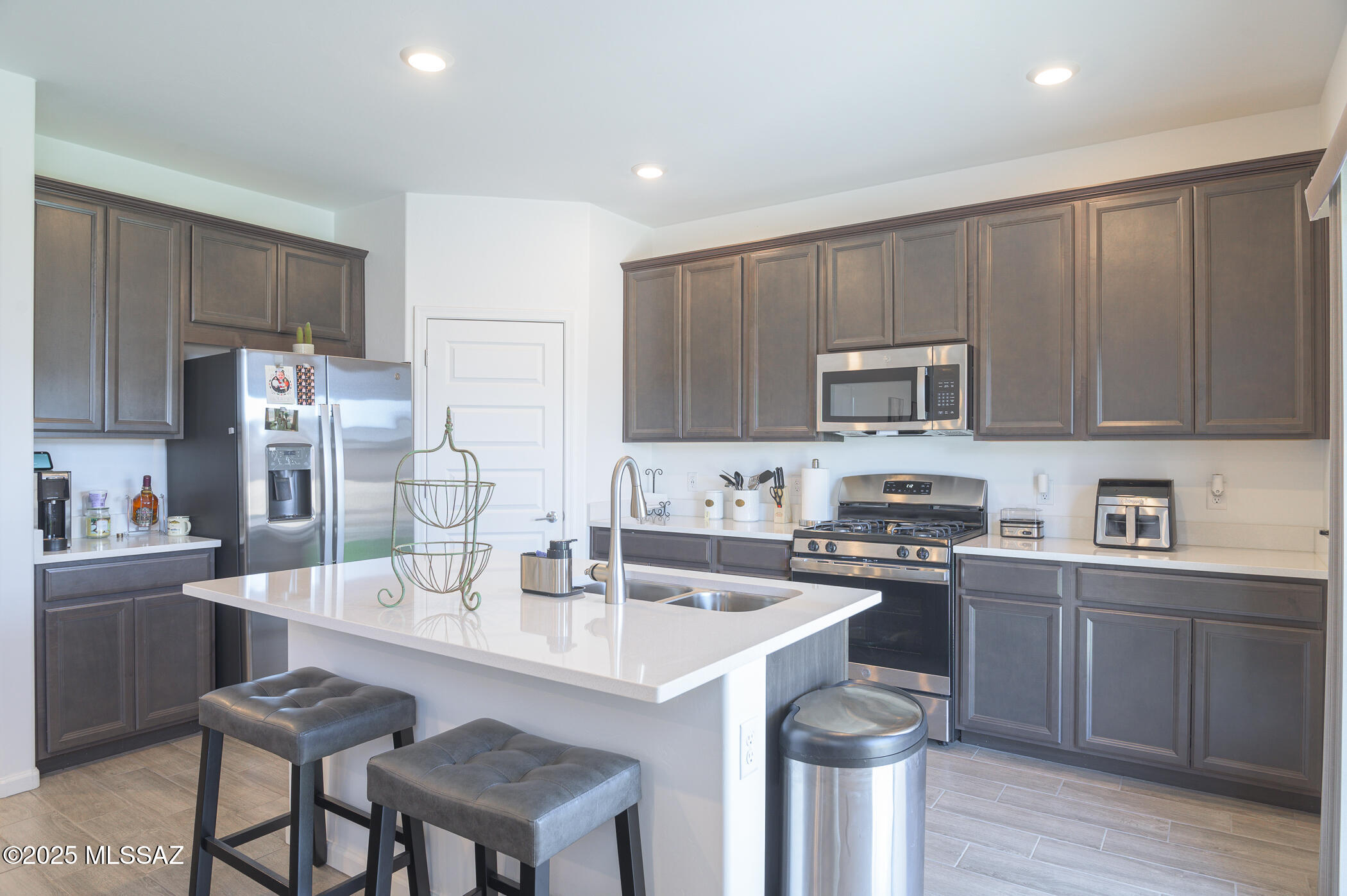 7121 W Vineridge Drive