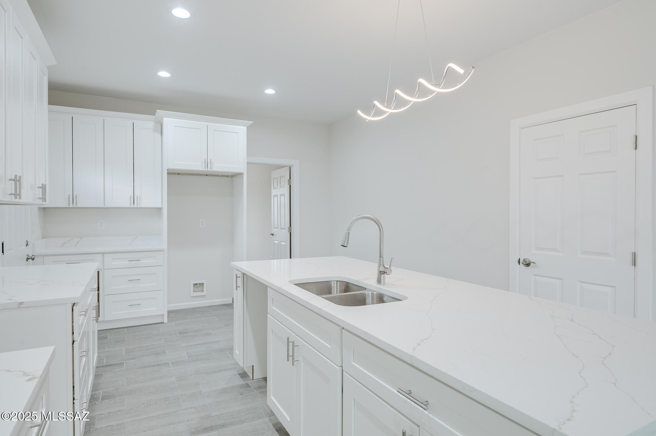 219 S Atlanta Street