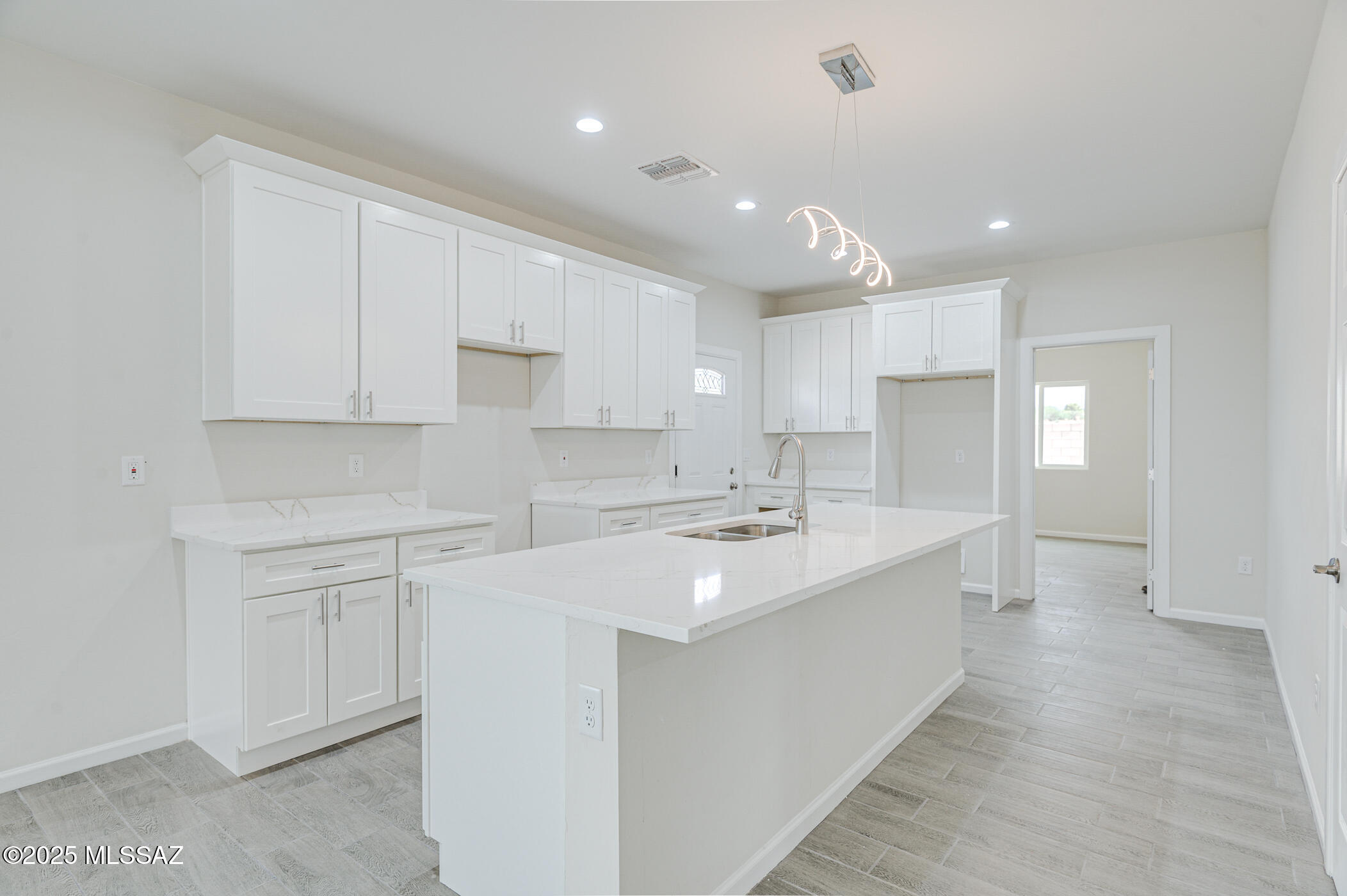 219 S Atlanta Street