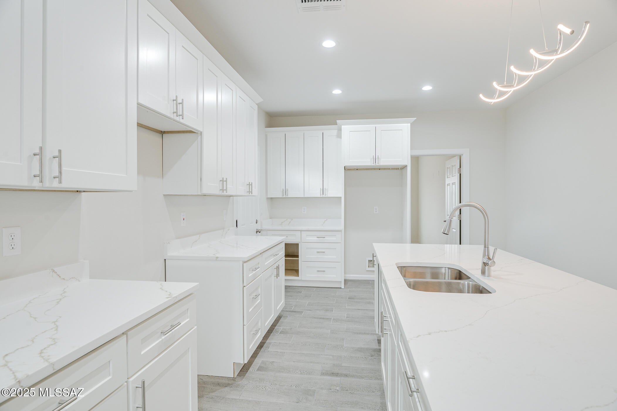 219 S Atlanta Street