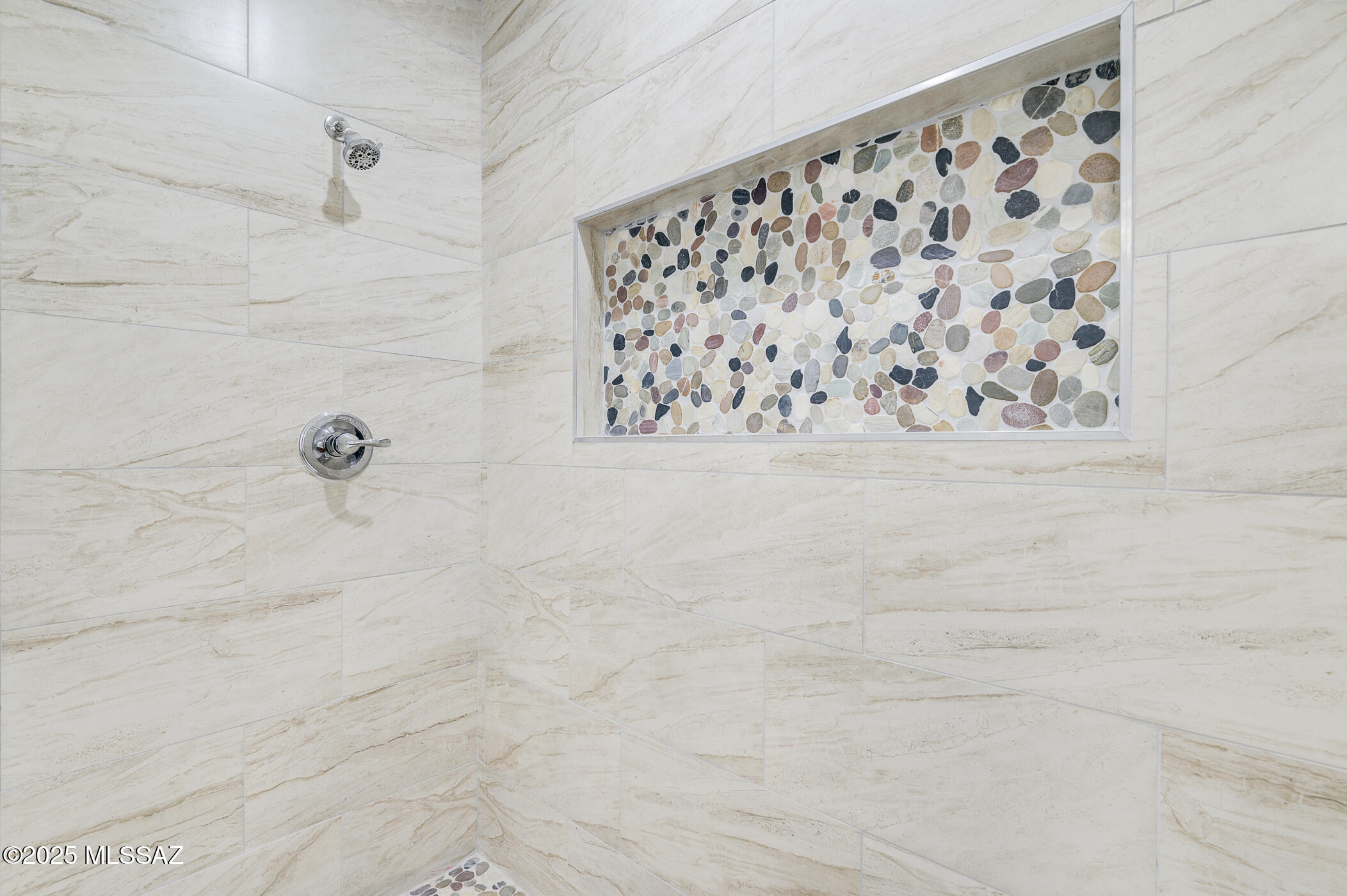 225 S Atlanta Street