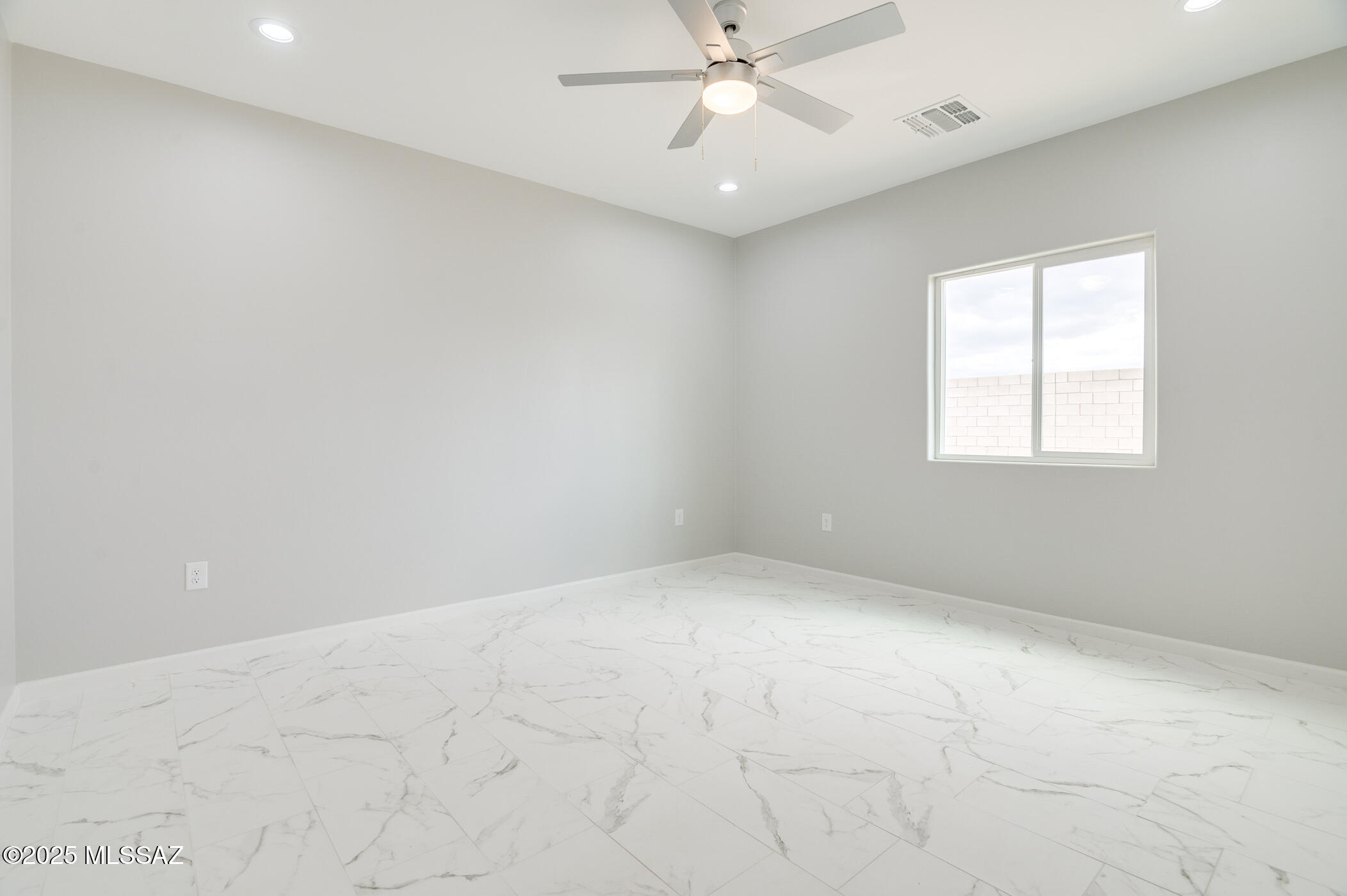 225 S Atlanta Street