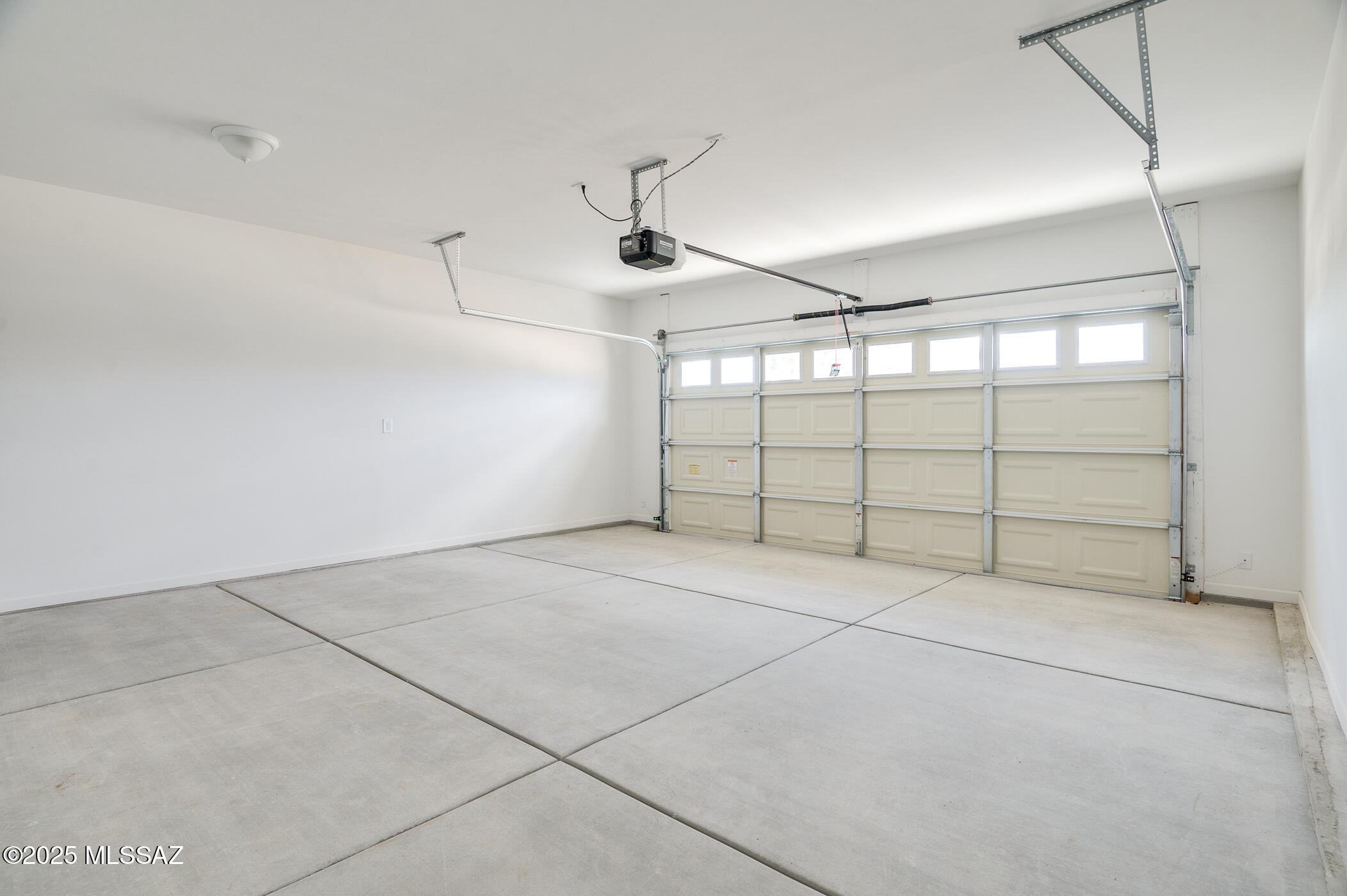 225 S Atlanta Street