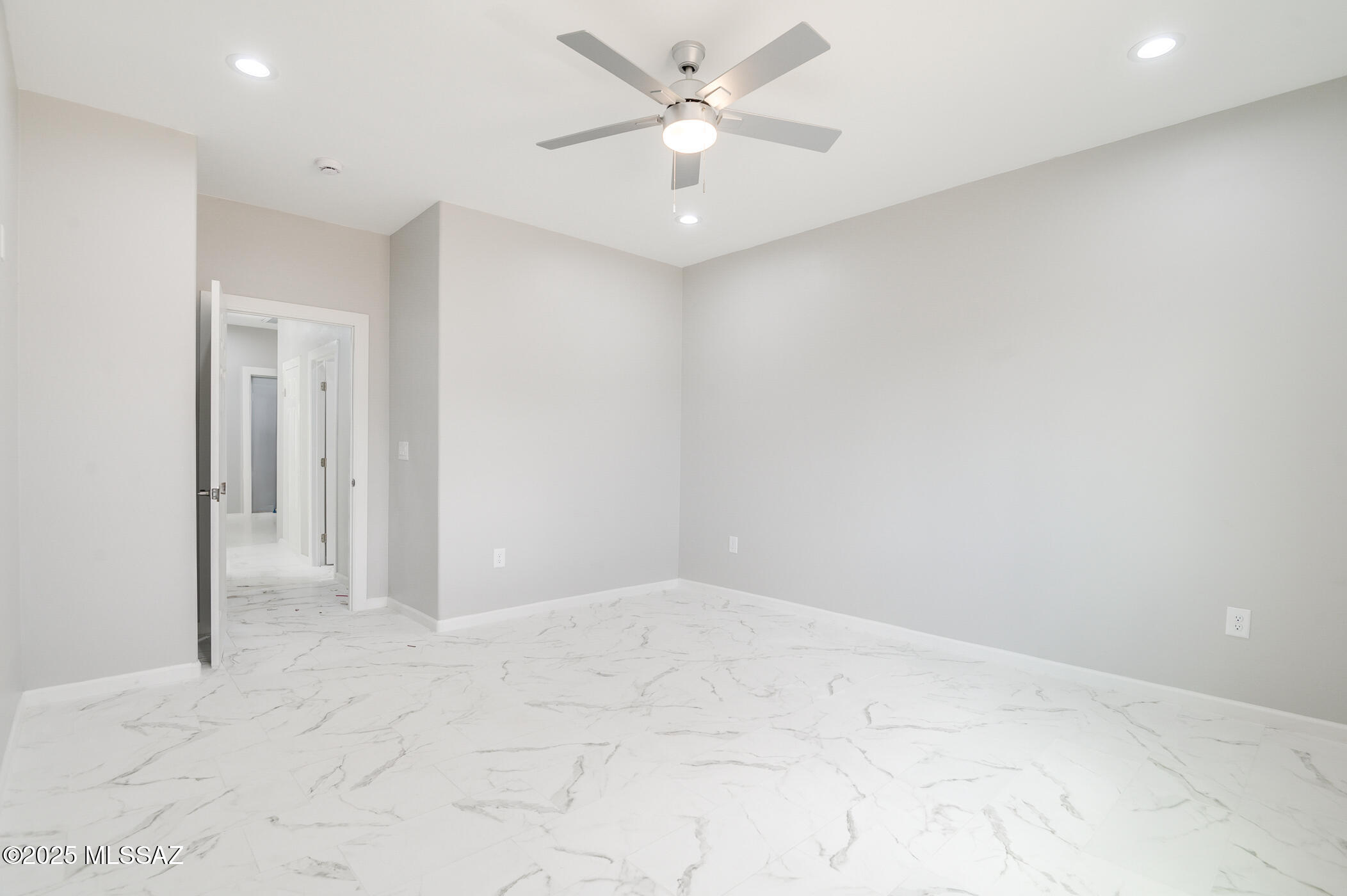 225 S Atlanta Street