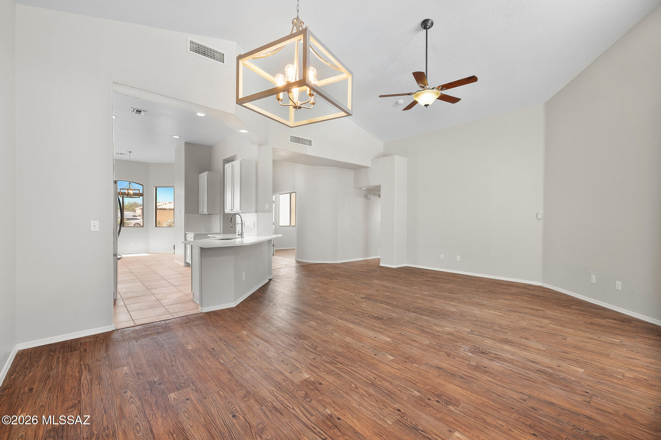 8381 S Camino Bengala