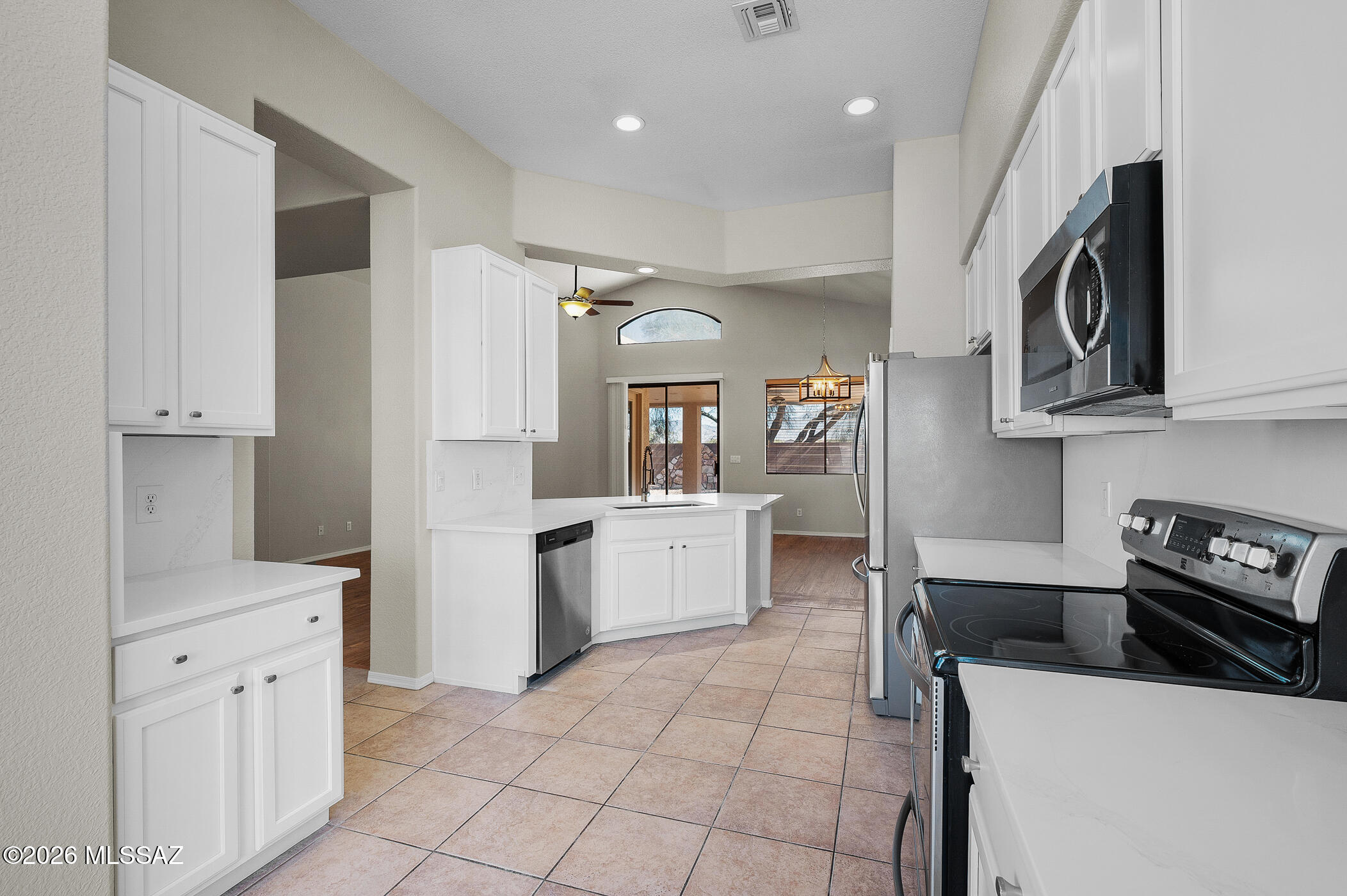 8381 S Camino Bengala