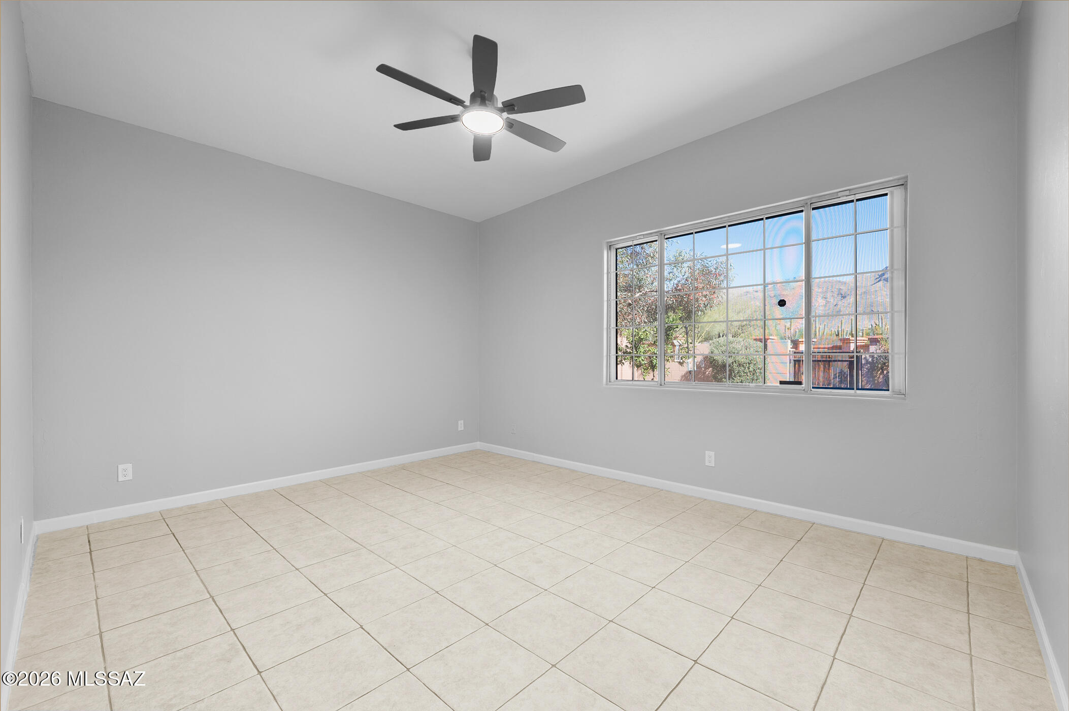 6683 N Calle Sin Nombre