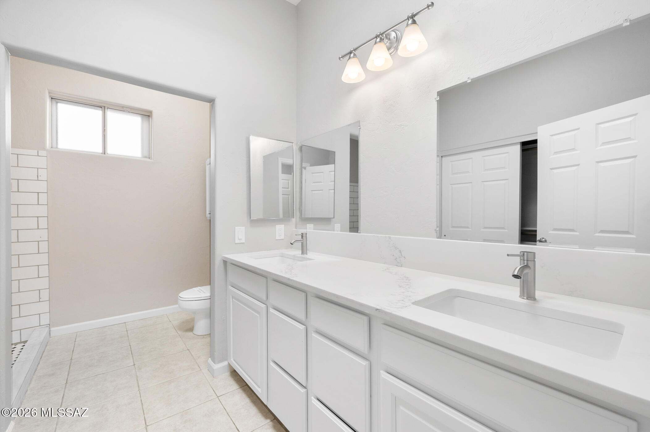 6683 N Calle Sin Nombre