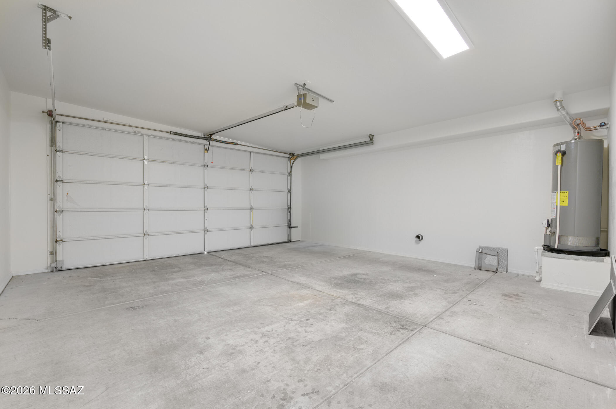 6683 N Calle Sin Nombre