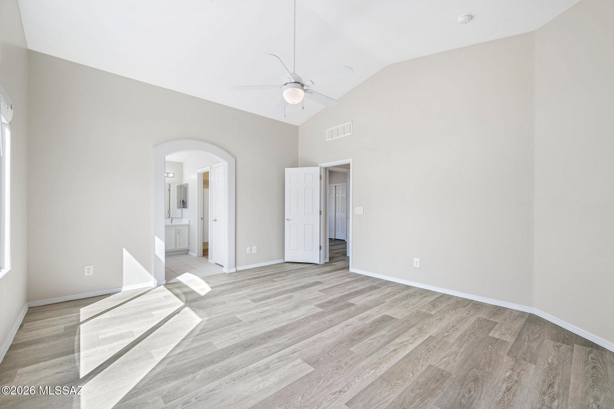 10452 E Pike Street