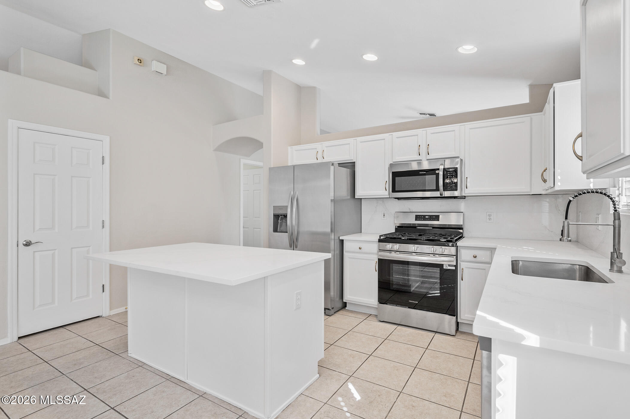 10452 E Pike Street