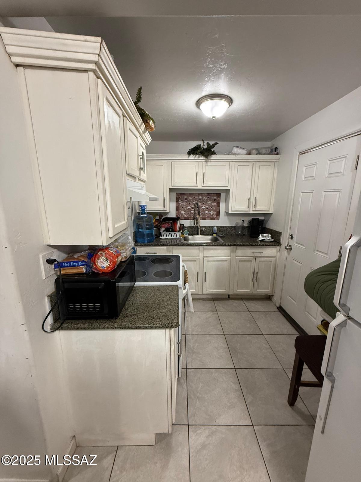 6838 S Nogales Highway