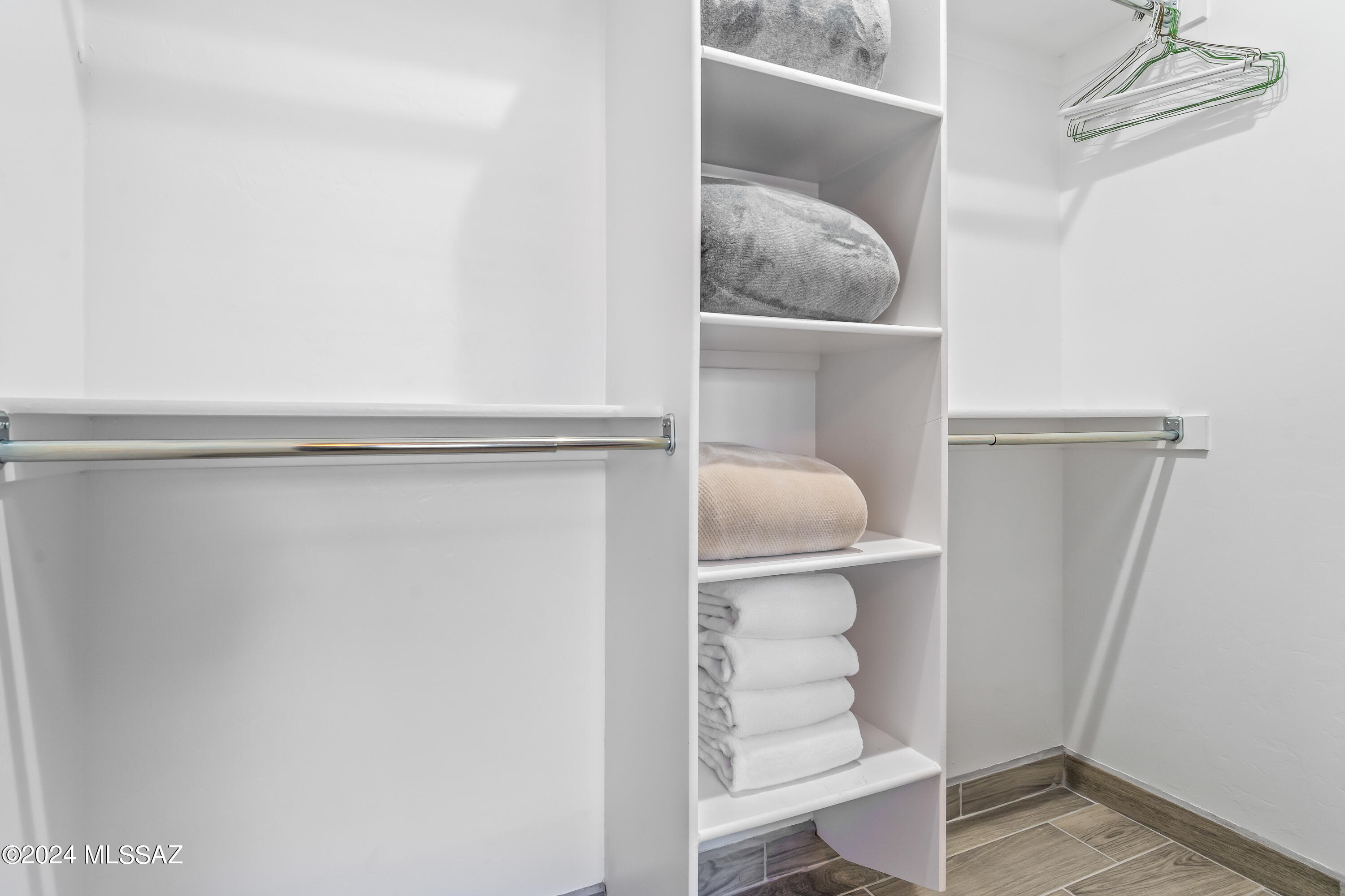 1424 N Richey Boulevard 1