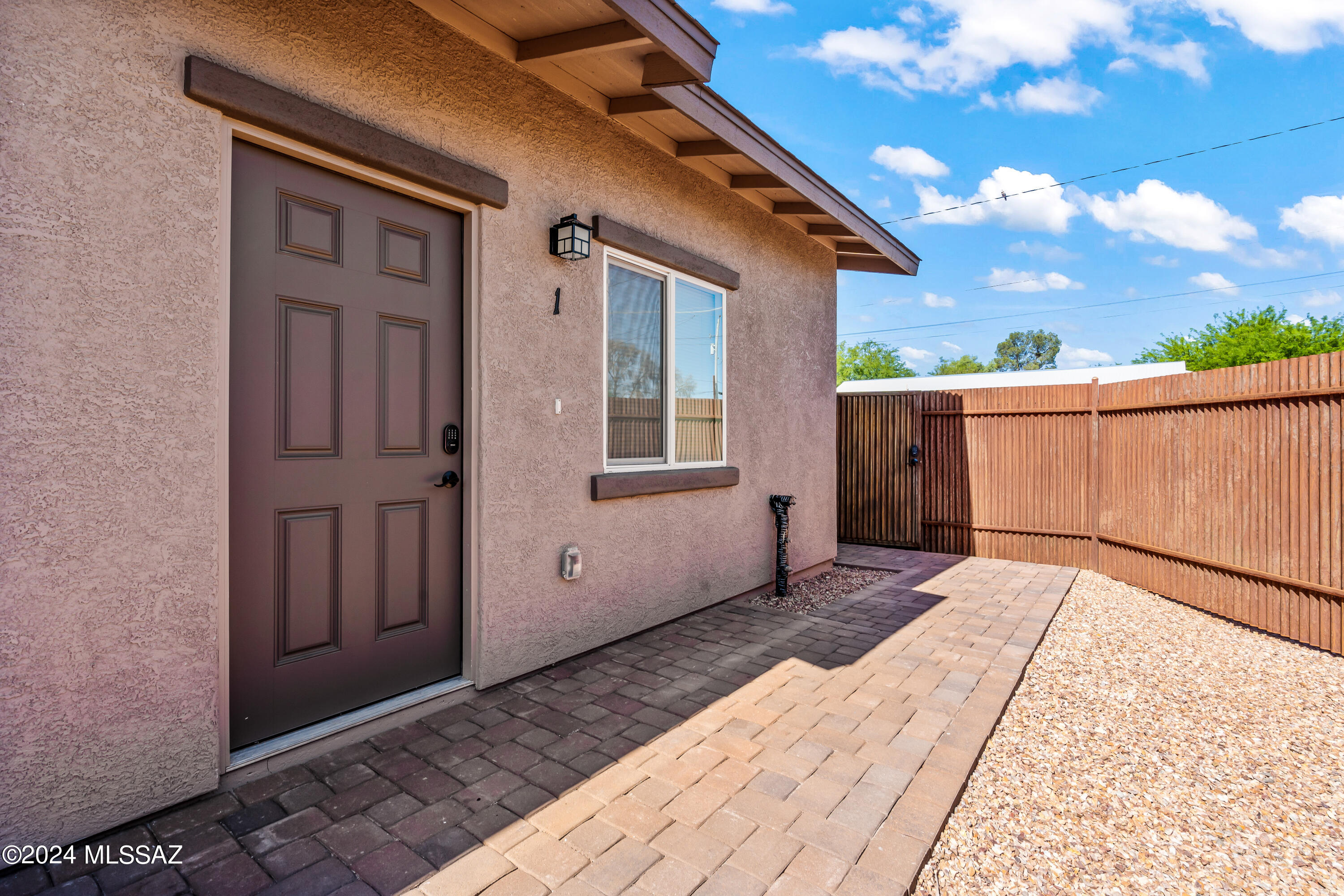 1424 N Richey Boulevard 1