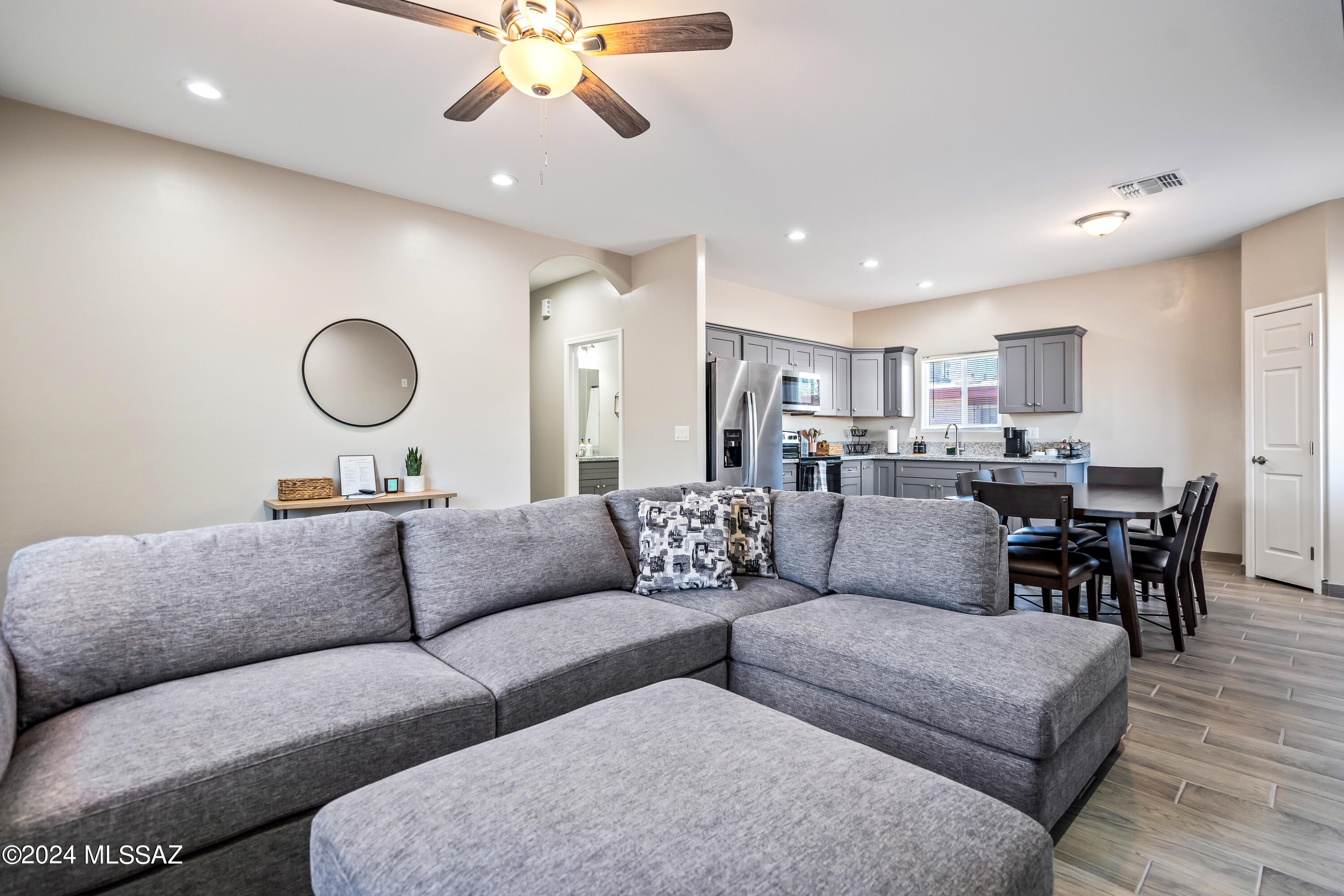 1424 N Richey Boulevard 1