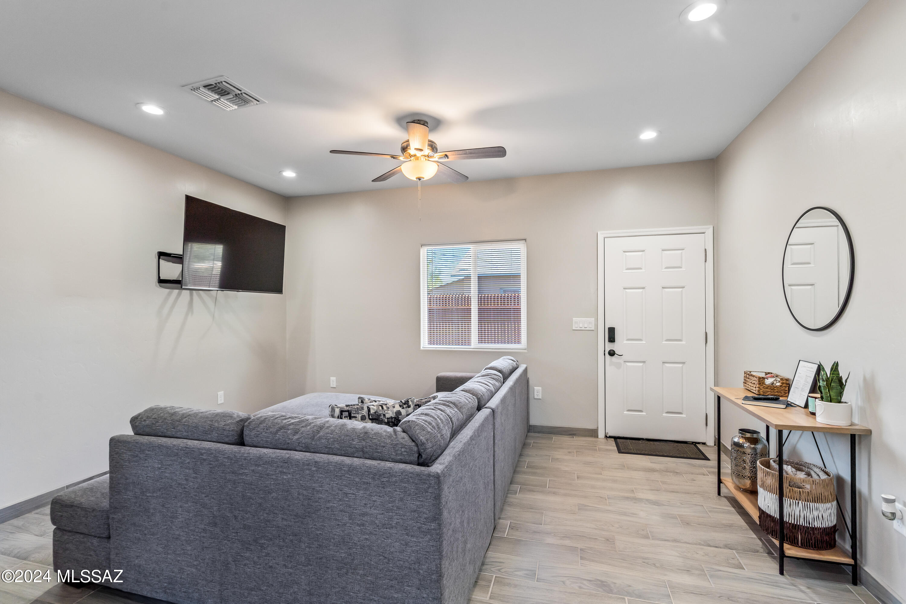 1424 N Richey Boulevard 1