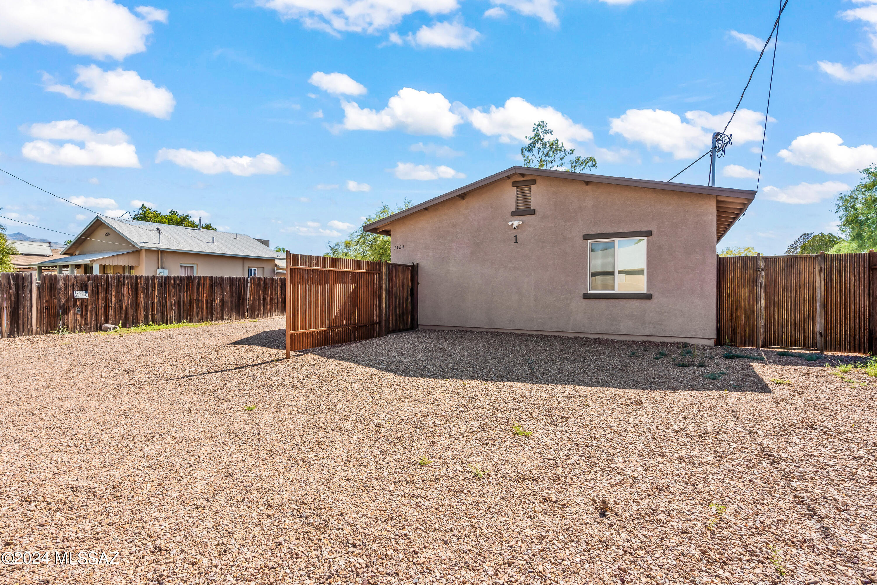 1424 N Richey Boulevard 1