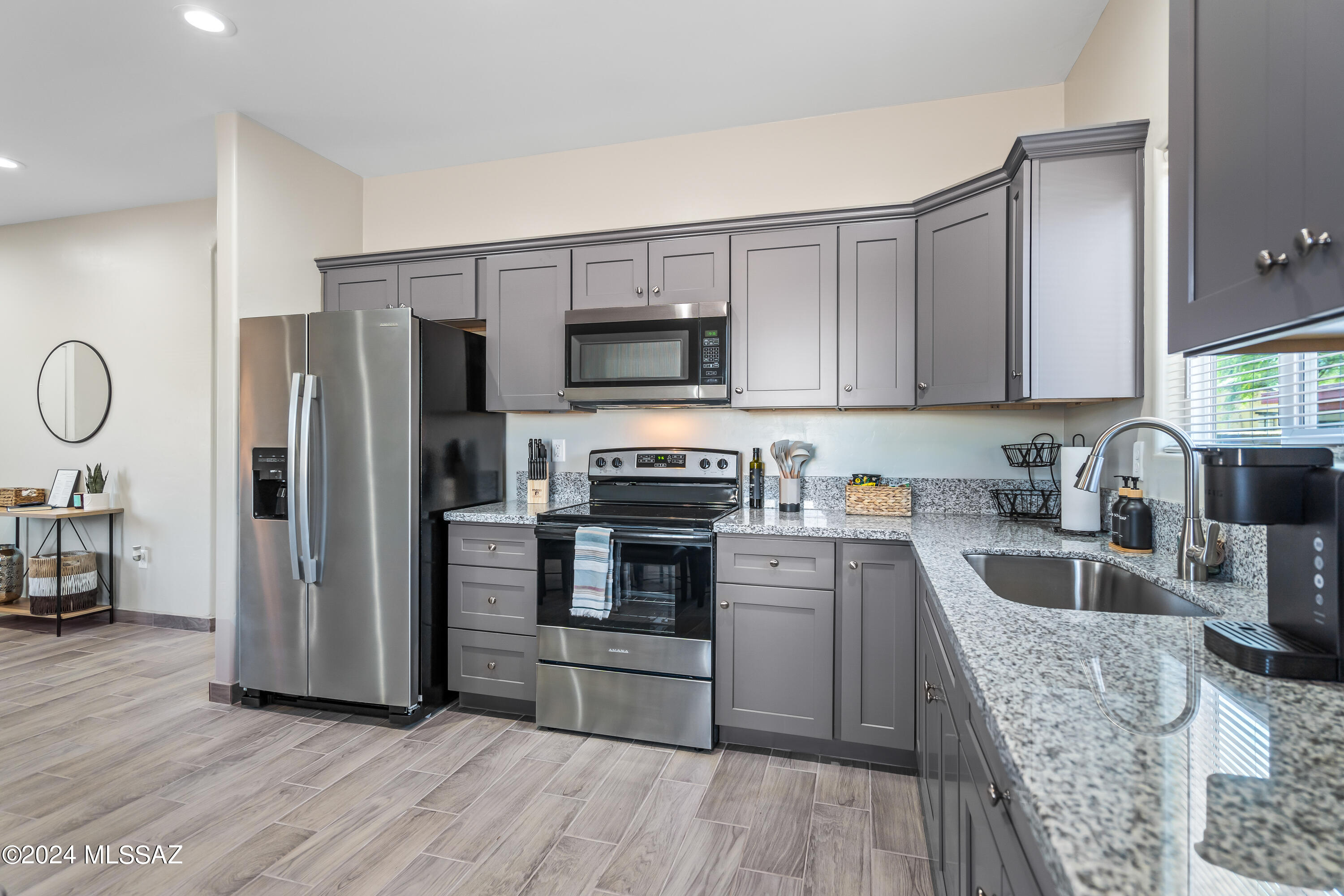 1424 N Richey Boulevard 1