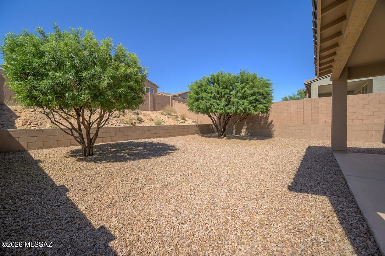 14035 E Red Pine Place