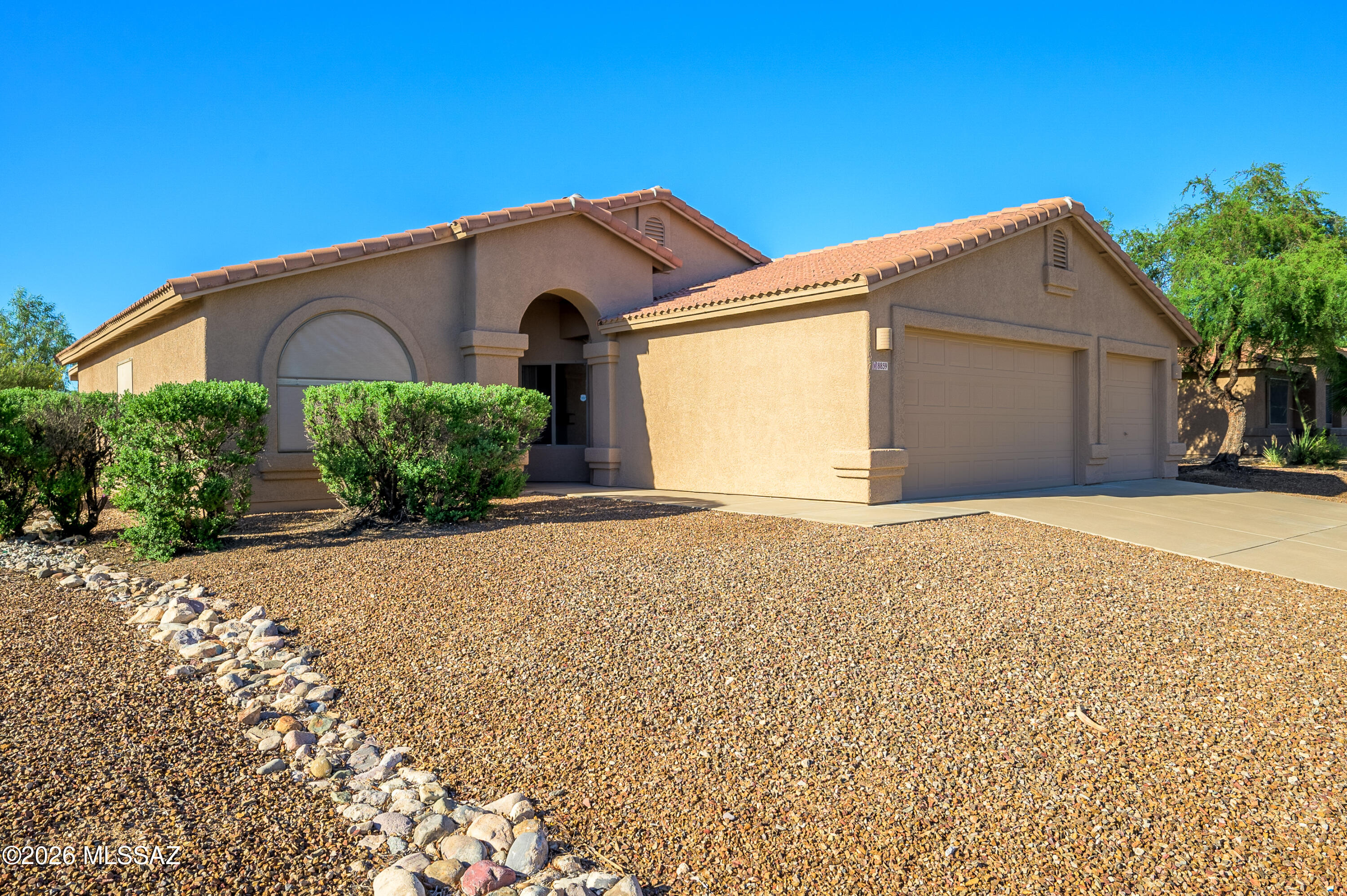 8859 E Maxwell Drive