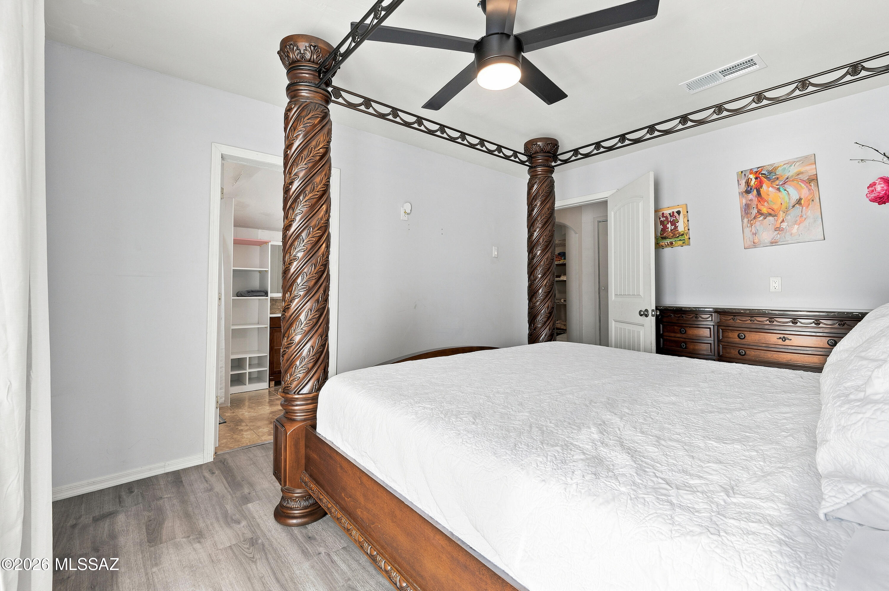 102 E Aviation Drive