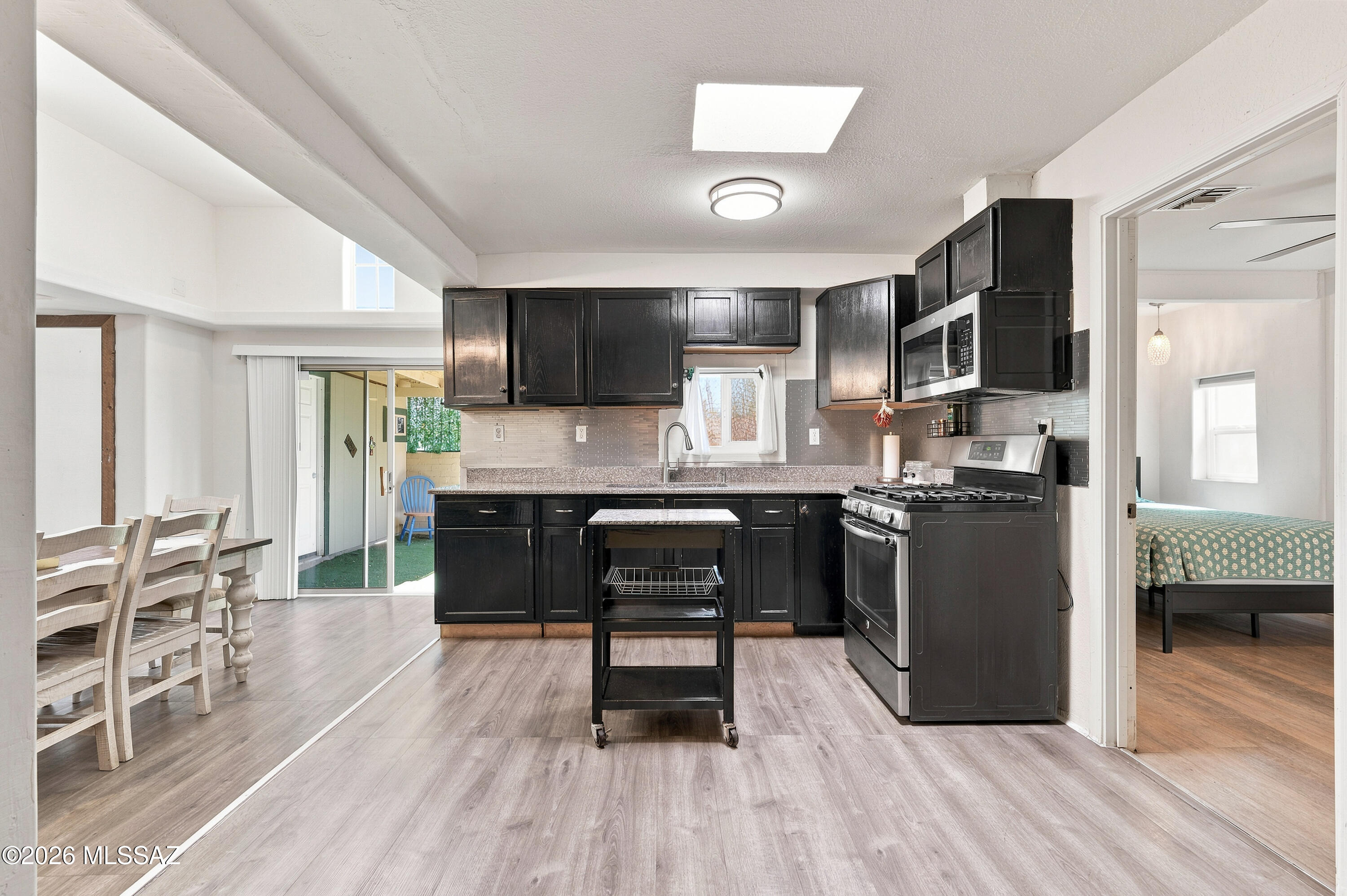102 E Aviation Drive