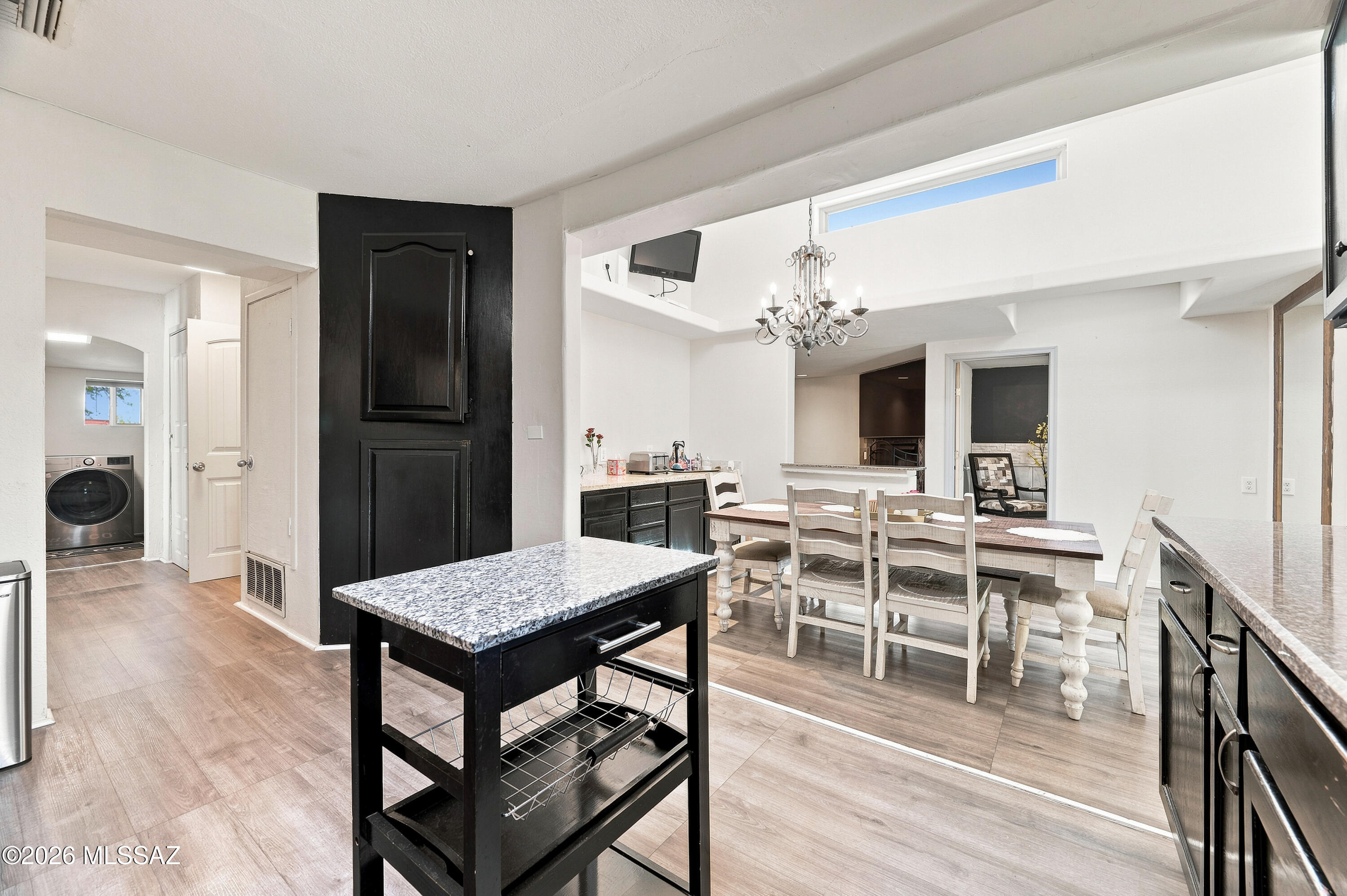 102 E Aviation Drive