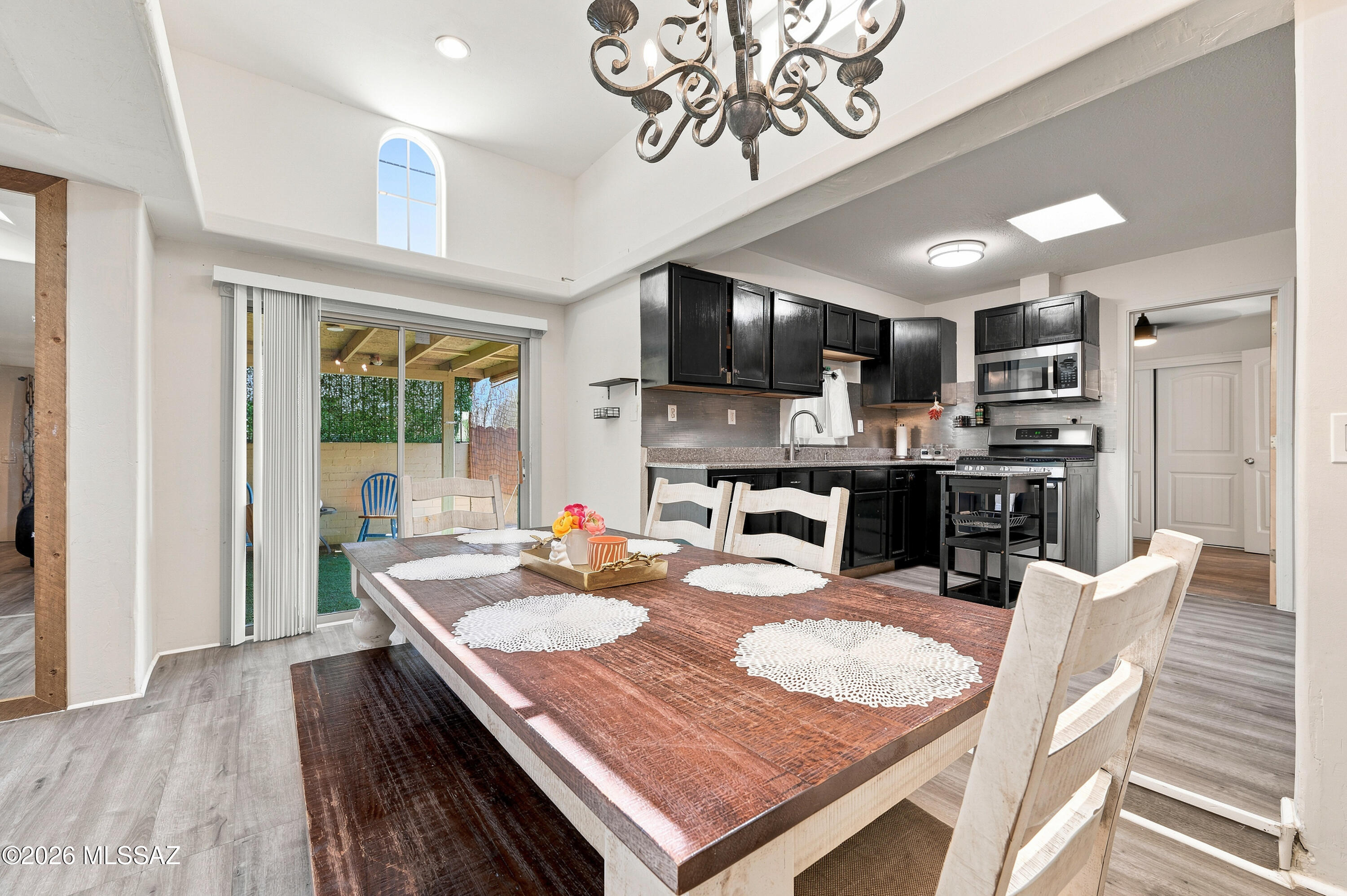 102 E Aviation Drive