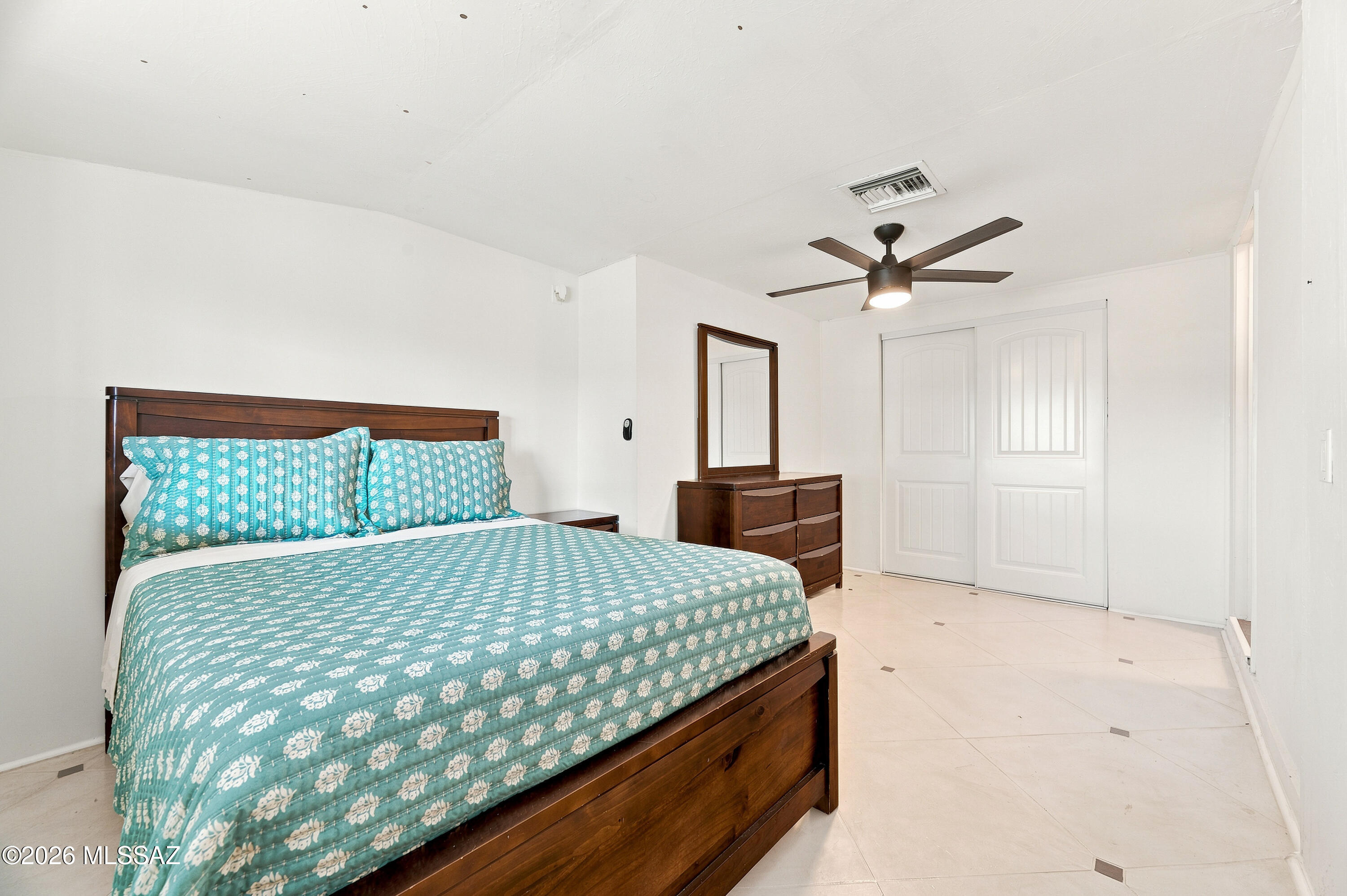 102 E Aviation Drive