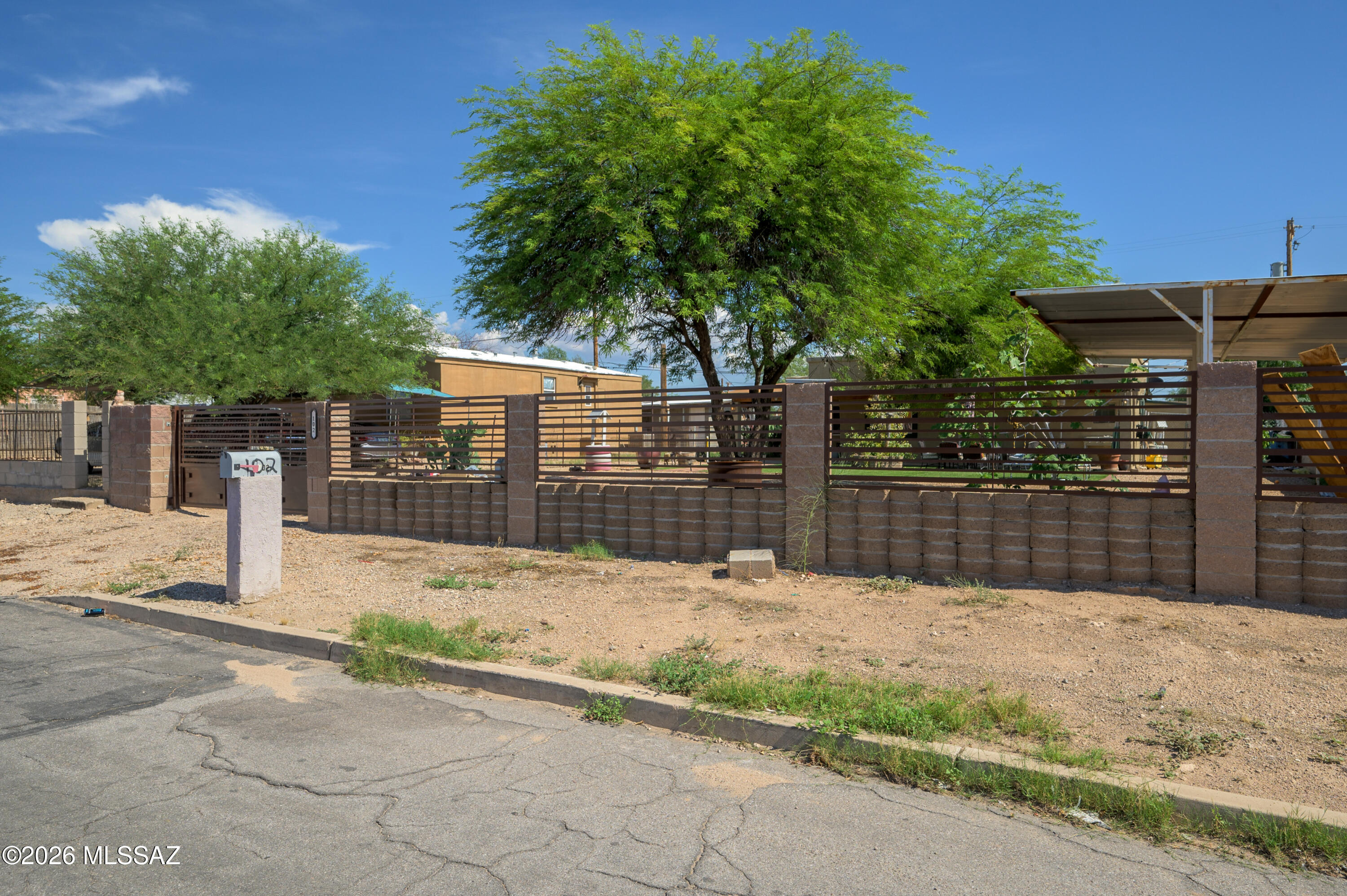102 E Aviation Drive