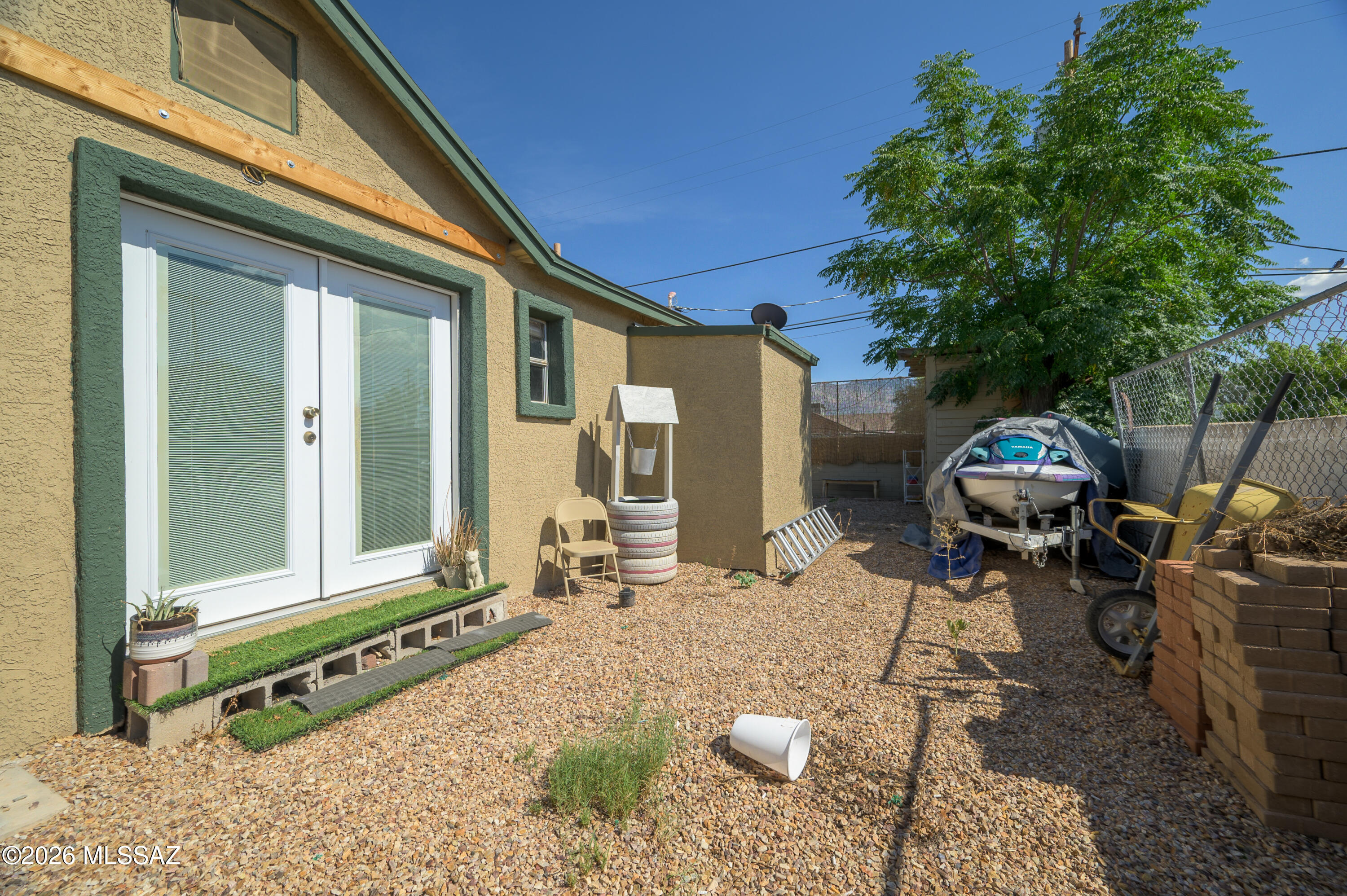 102 E Aviation Drive