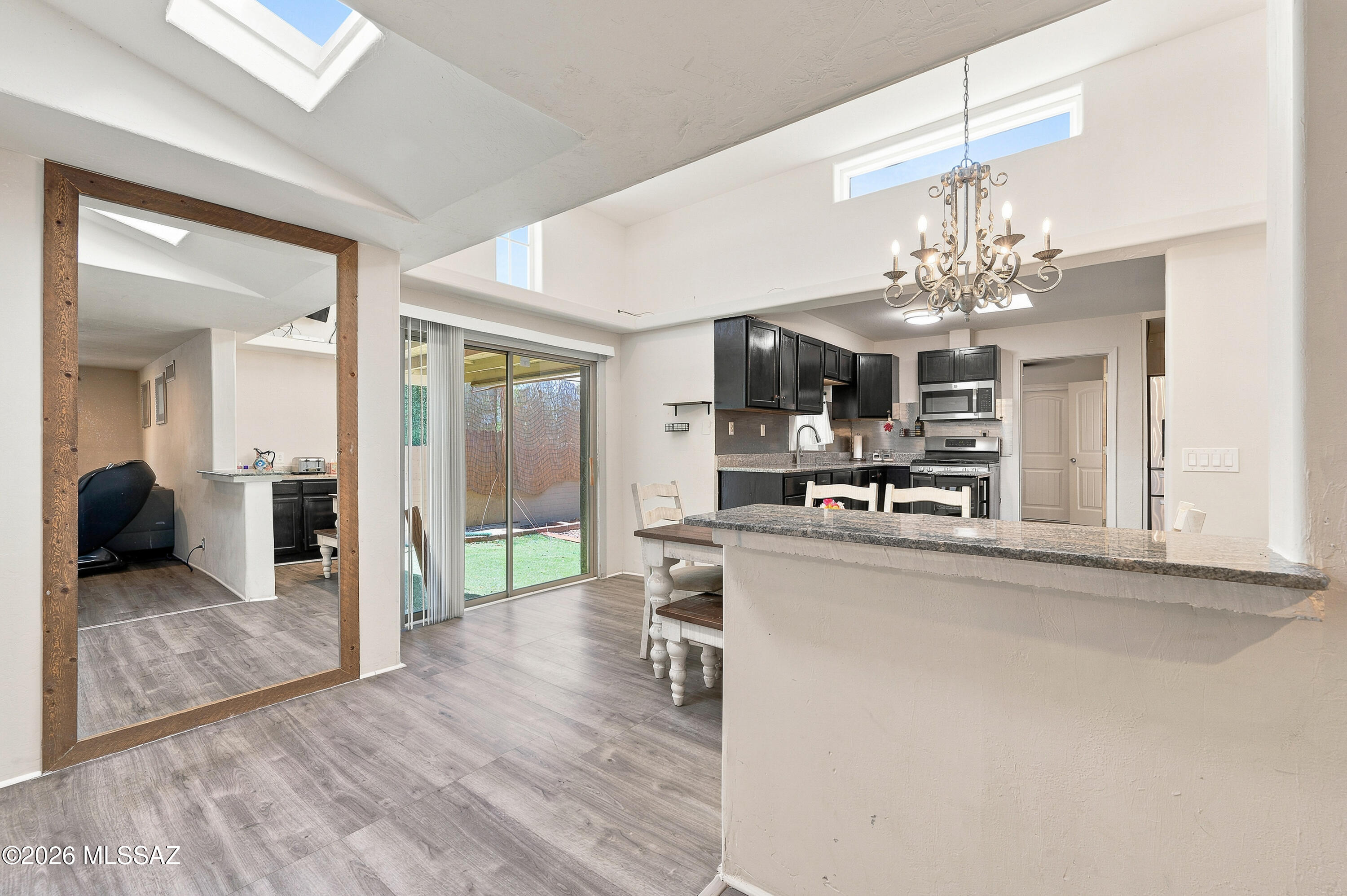 102 E Aviation Drive