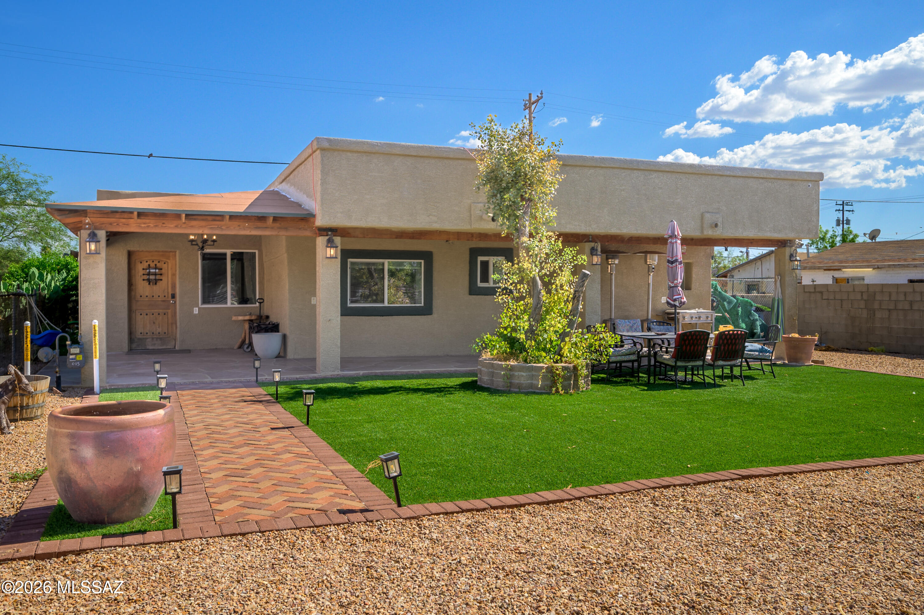 102 E Aviation Drive