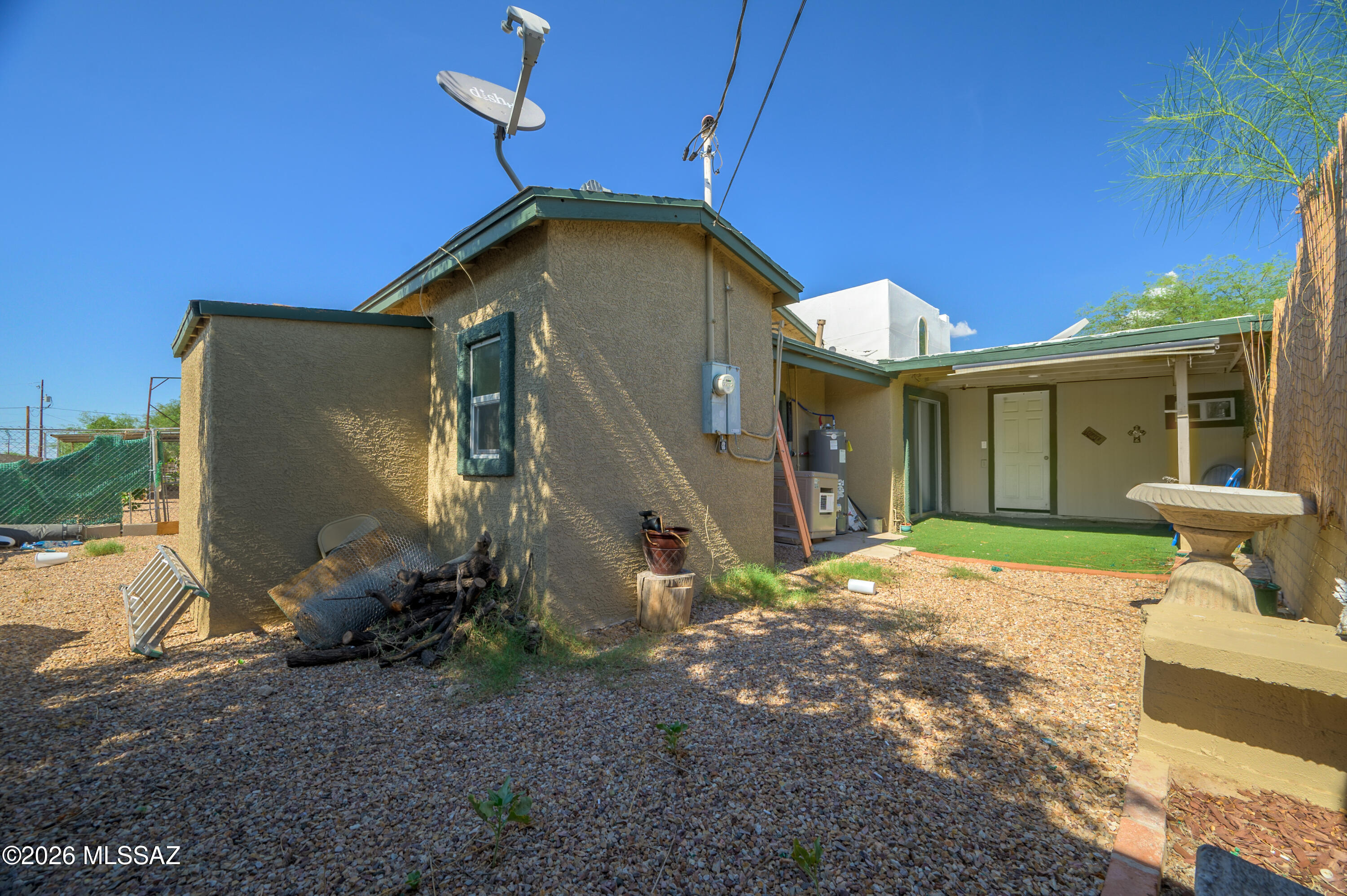 102 E Aviation Drive