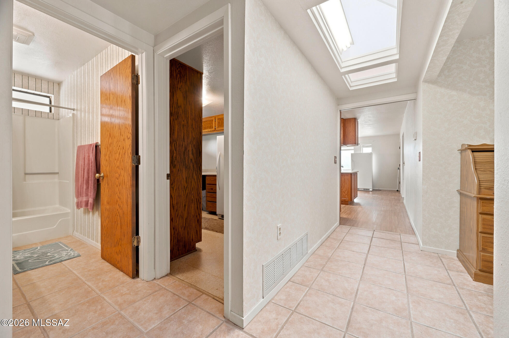 3660 W El Moraga Place