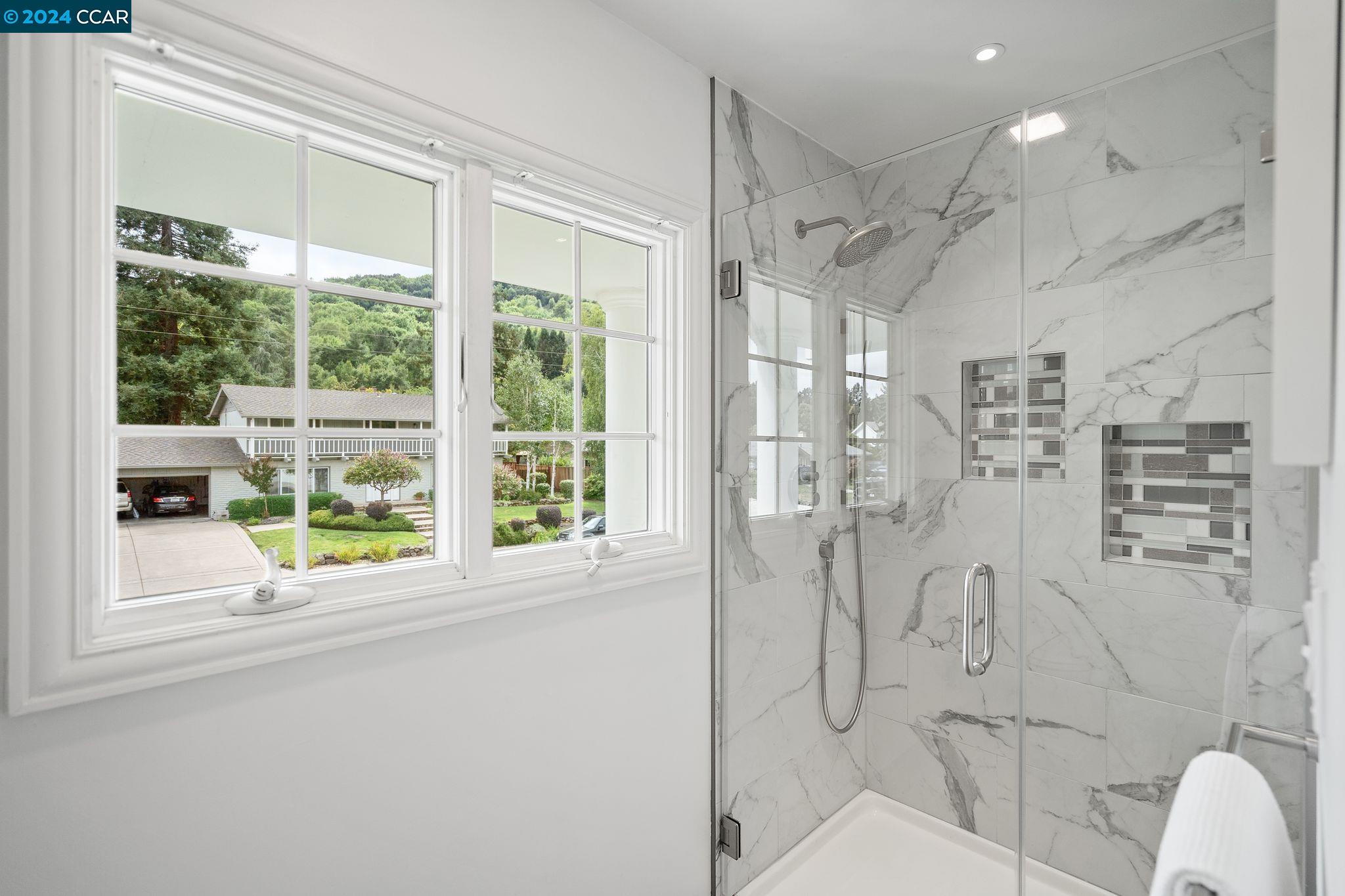 375 Redfield Pl