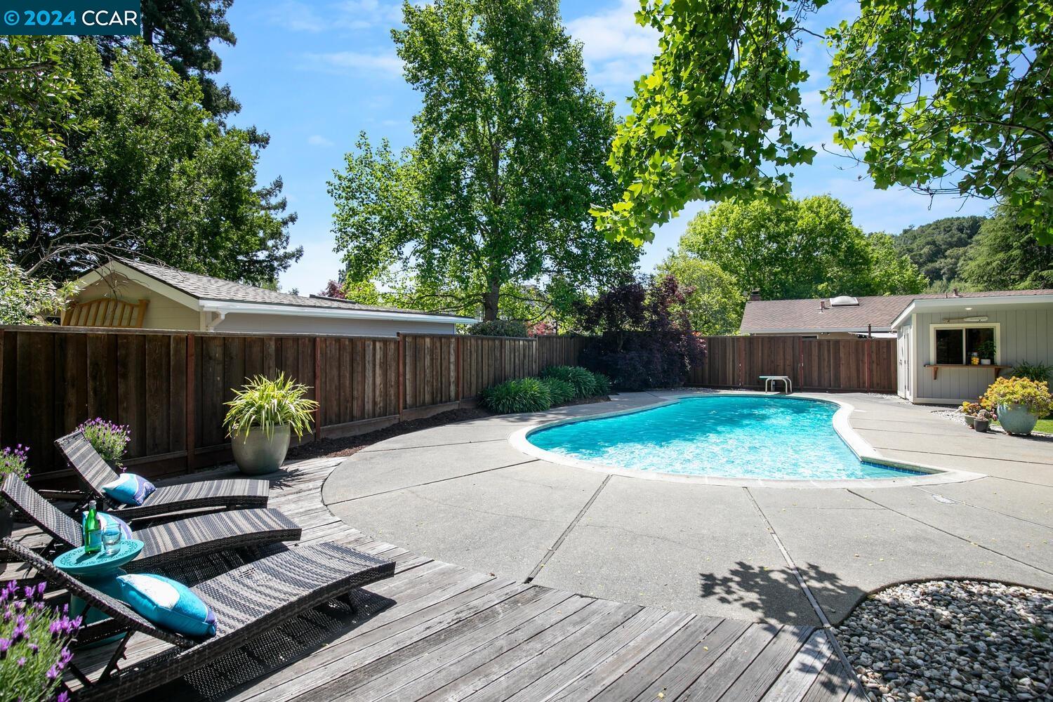 415 Stonefield Pl