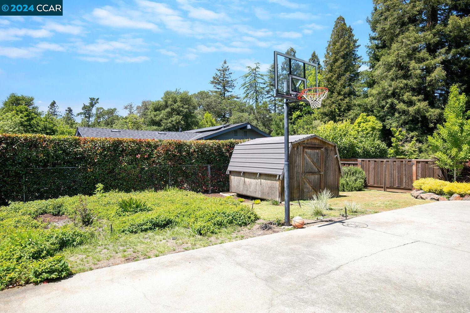 415 Stonefield Pl