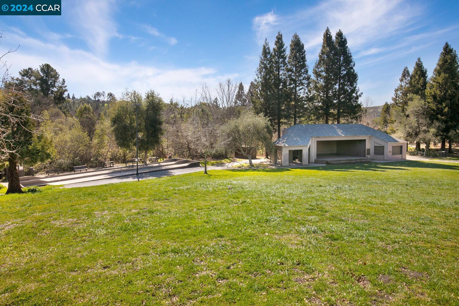 415 Stonefield Pl