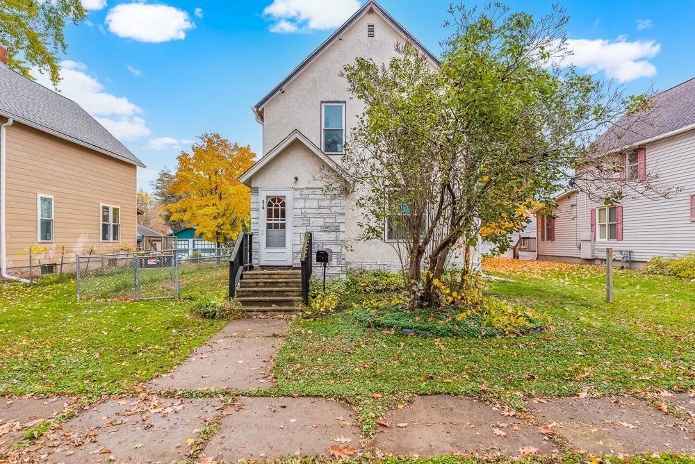 218 3rd Street NW